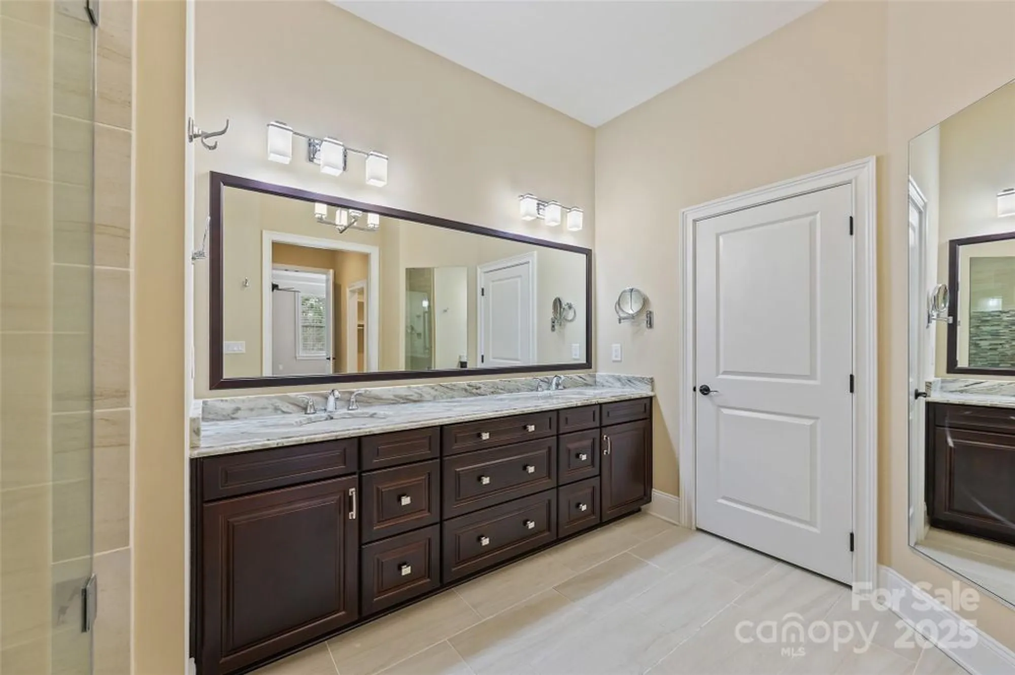 Property Slideshow image 15 of 27 | 14629 glen valley ct, Charlotte, NC, 28278