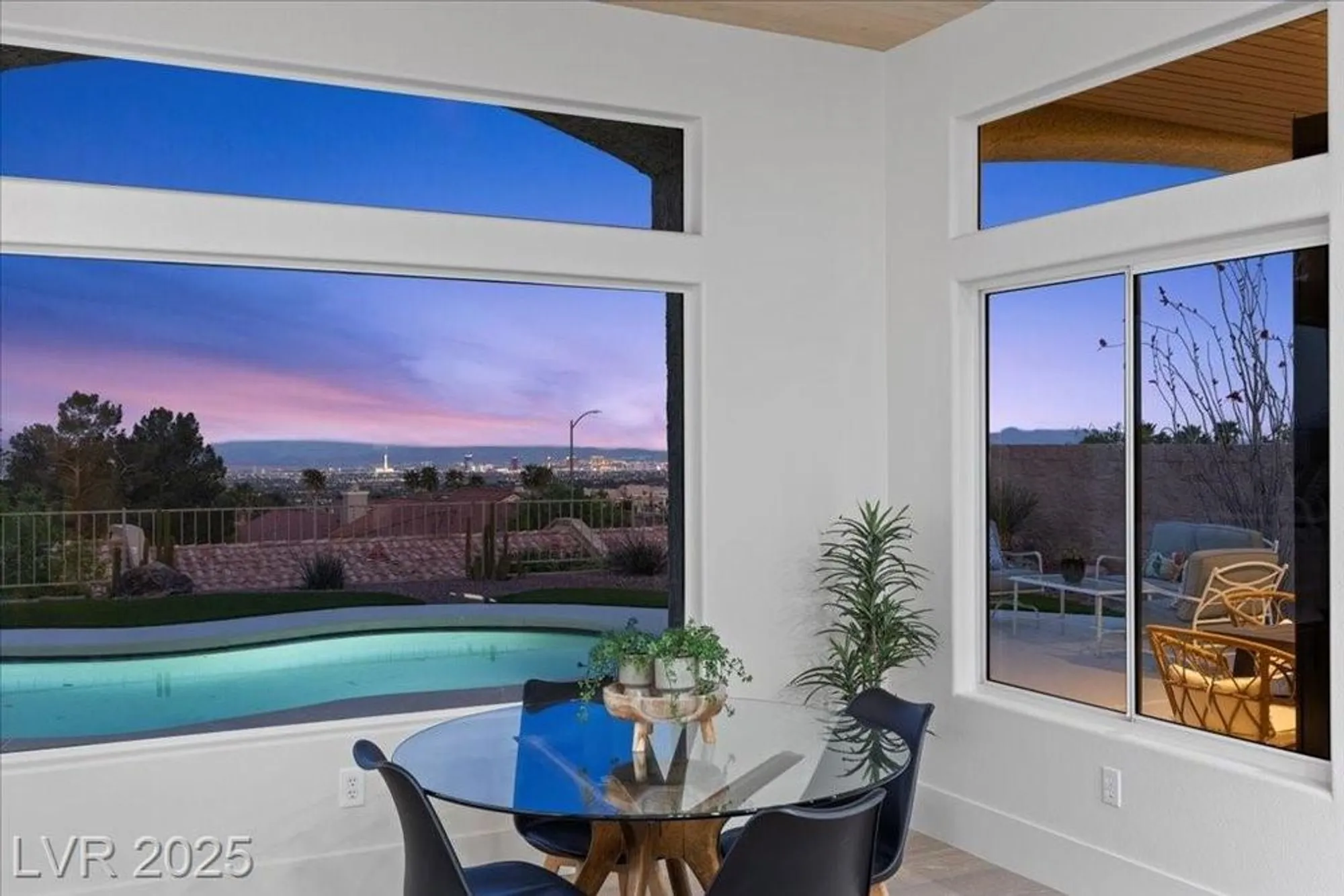 Property Slideshow image 5 of 78 | 2508 faiss dr, Las Vegas, NV, 89134