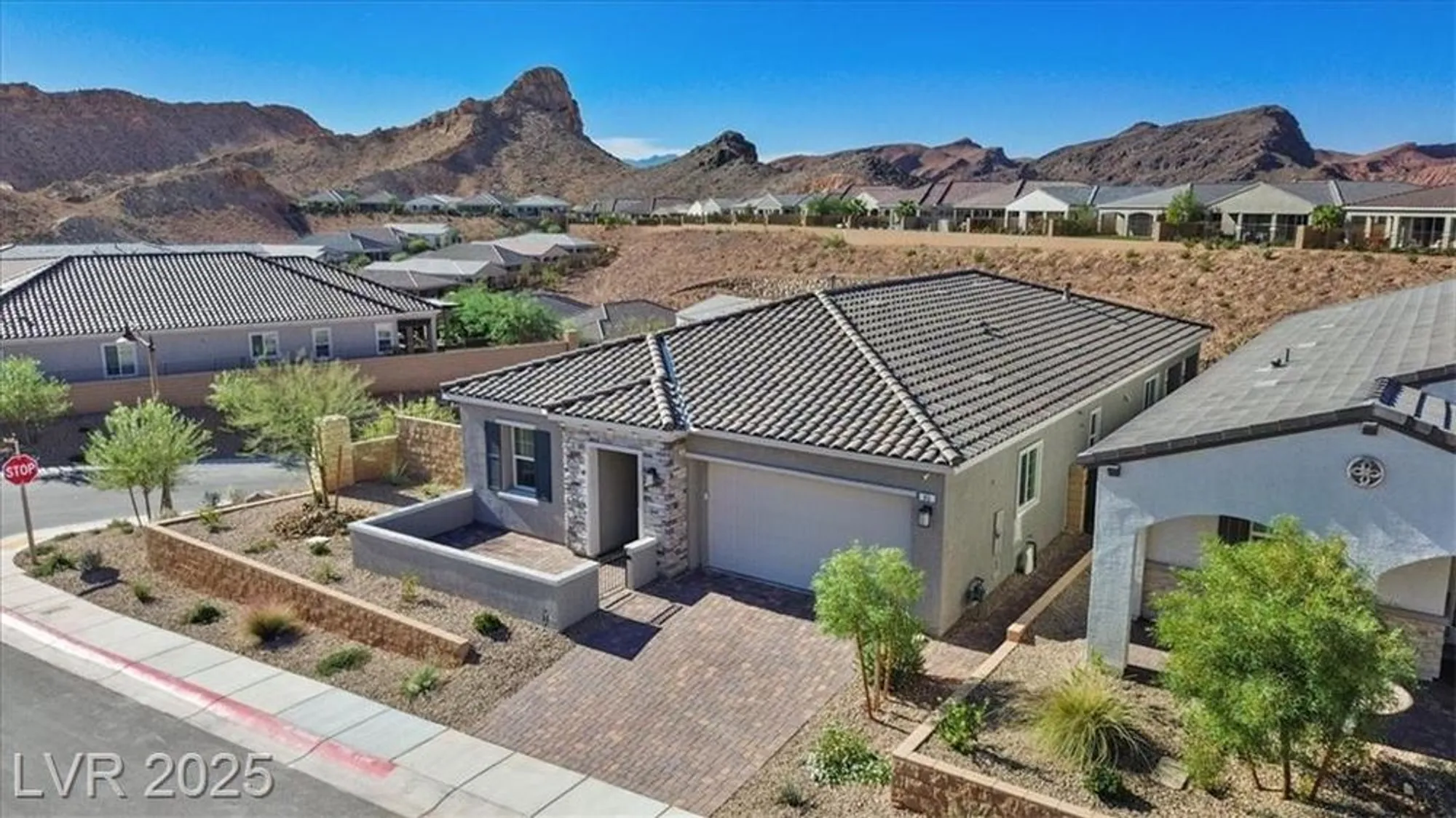Property Slideshow image 31 of 35 | 85 cathedral wash pl, Henderson, NV, 89011