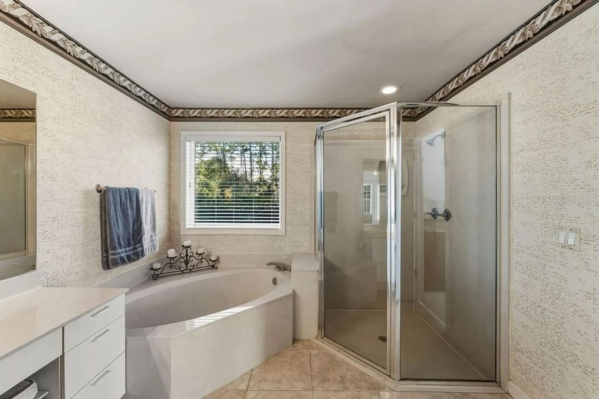 Property Slideshow image 49 of 72 | 24 bay pointe dr, Ormond Beach, FL, 32174