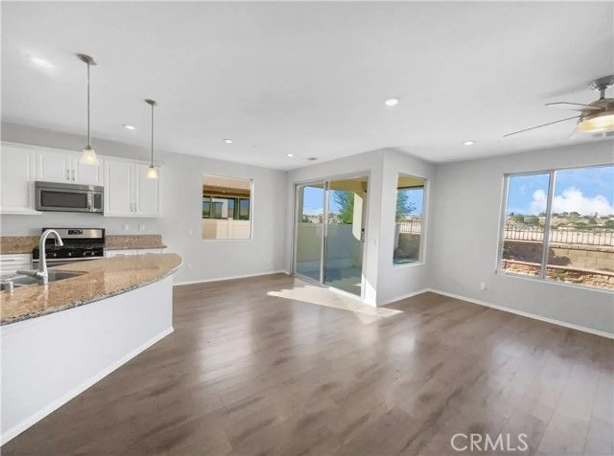 Property Slideshow image 4 of 18 | 11444 river run st, Apple Valley, CA, 92308