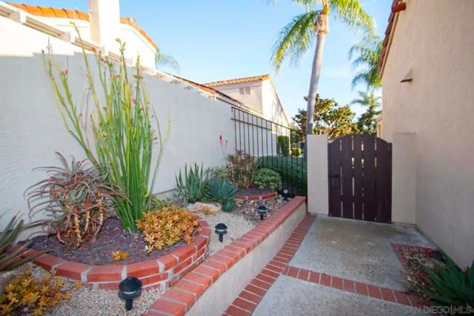 Property Slideshow image 33 of 39 | 17638 caminito hercuba, San Diego, CA, 92128