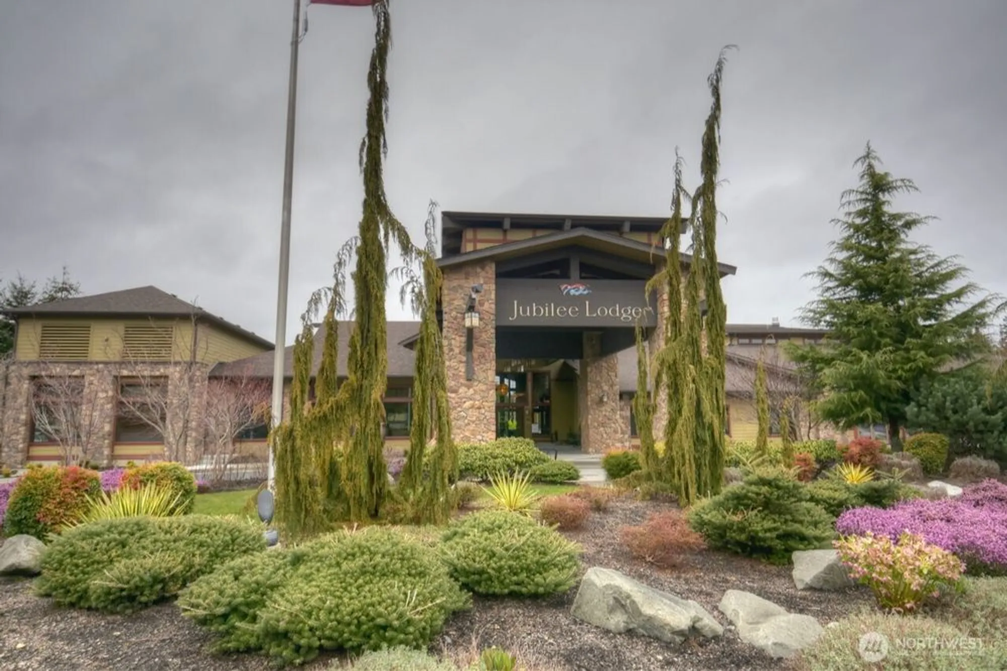 Property Slideshow image 25 of 27 | 8650 bainbridge loop, Lacey, WA, 98516