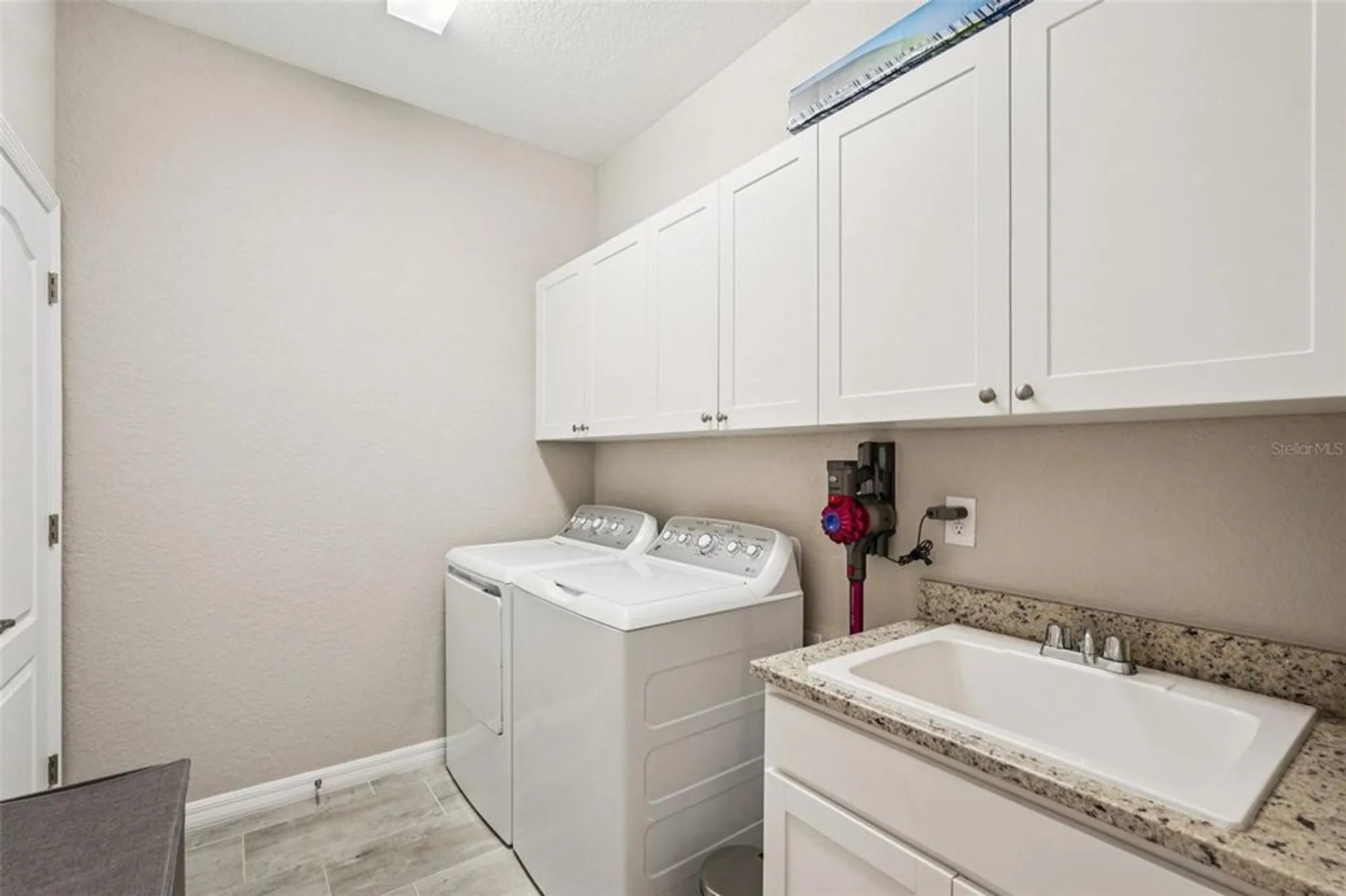 Property Slideshow image 20 of 68 | 24176 spartina dr, Venice, FL, 34293