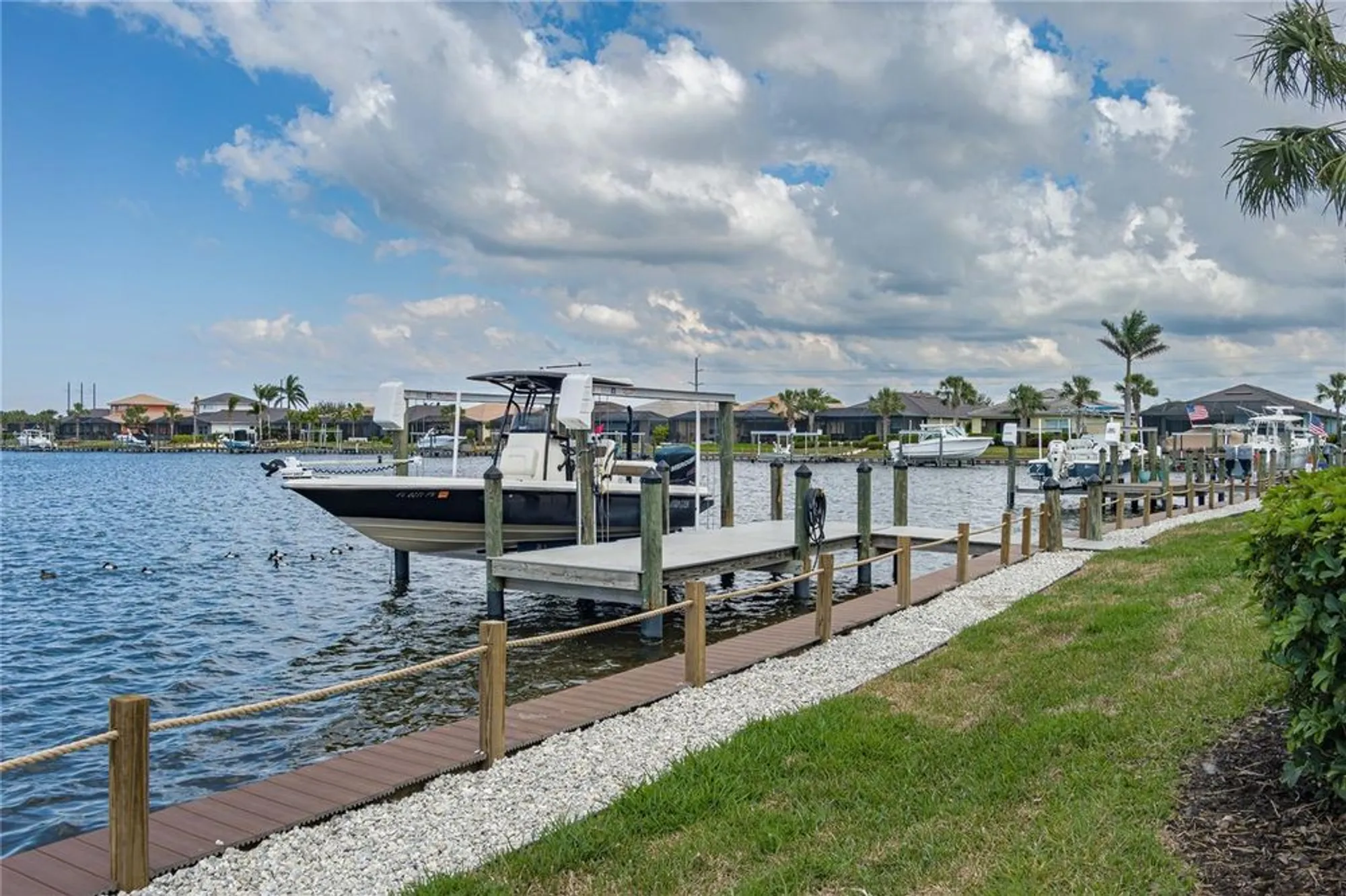 Property Slideshow image 25 of 56 | 5040 lake overlook ave, Bradenton, FL, 34208