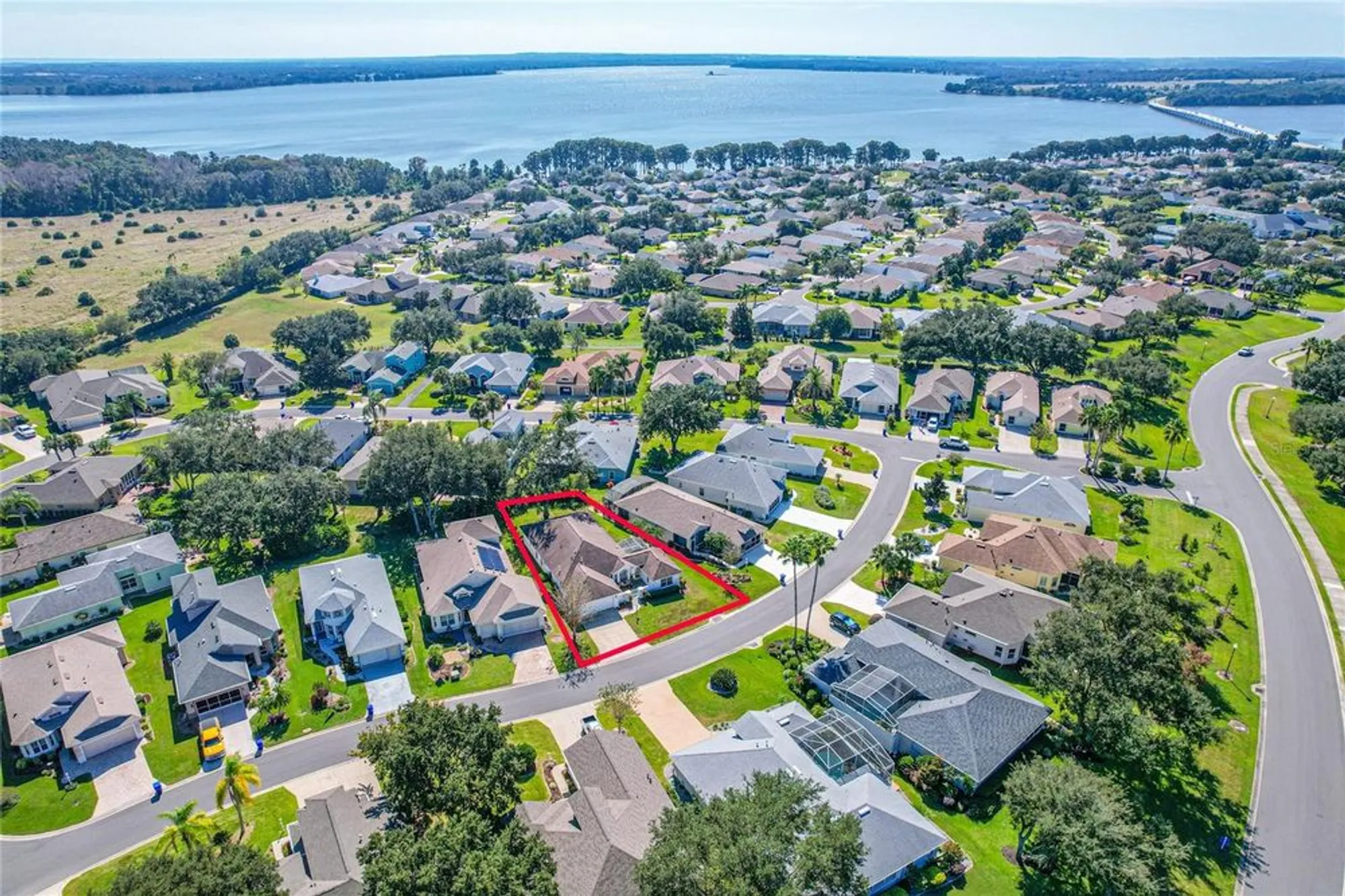 Property Slideshow image 5 of 64 | 5676 gulf stream st, Tavares, FL, 32778