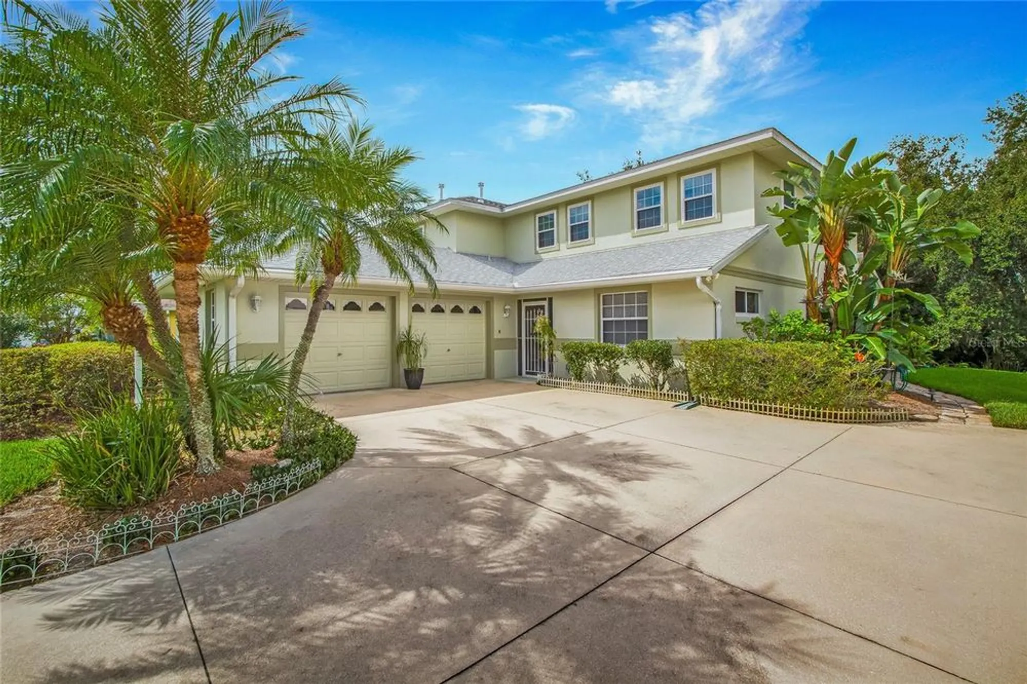 Property Slideshow image 2 of 59 | 5351 aurora dr, Leesburg, FL, 34748