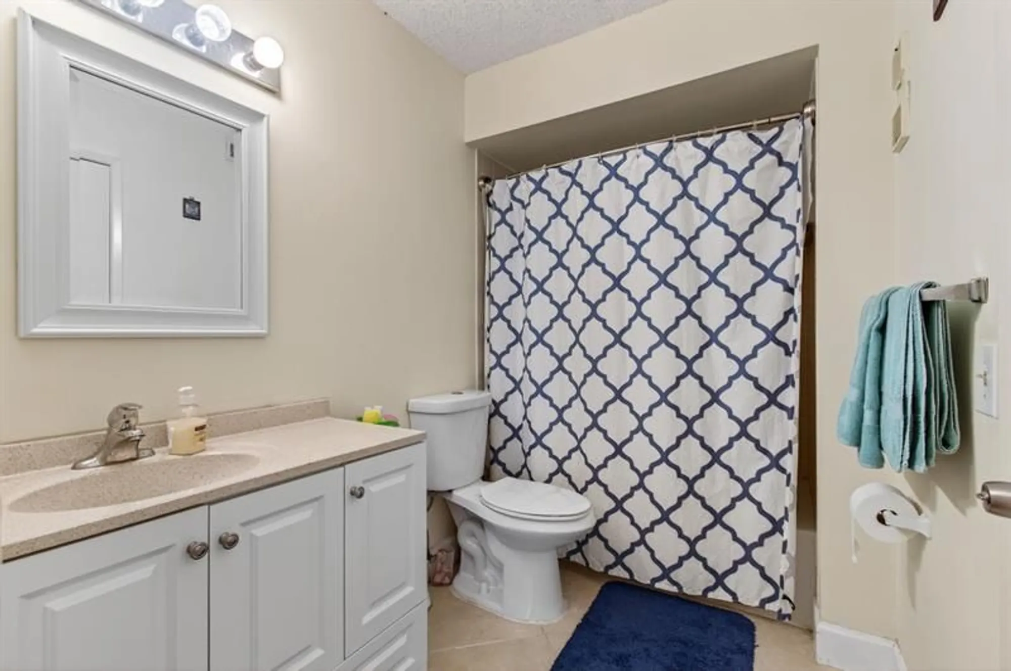 Property Slideshow image 48 of 67 | 19000 stewart cir apt 4, Boca Raton, FL, 33496