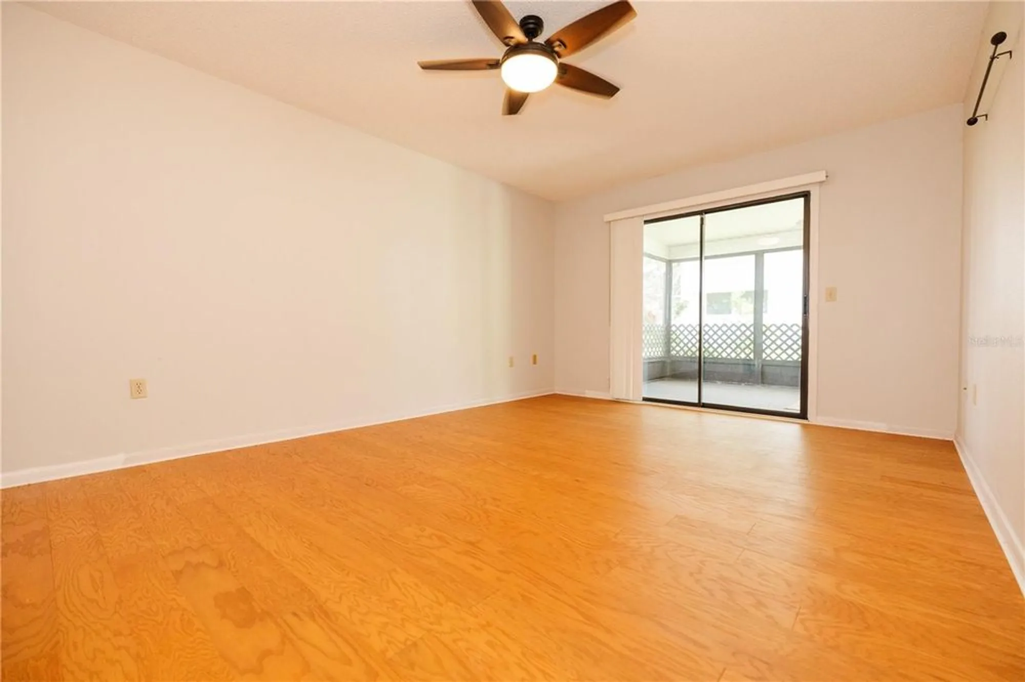 Property Slideshow image 30 of 41 | 3130 prairie dunes cir, Lakeland, FL, 33810
