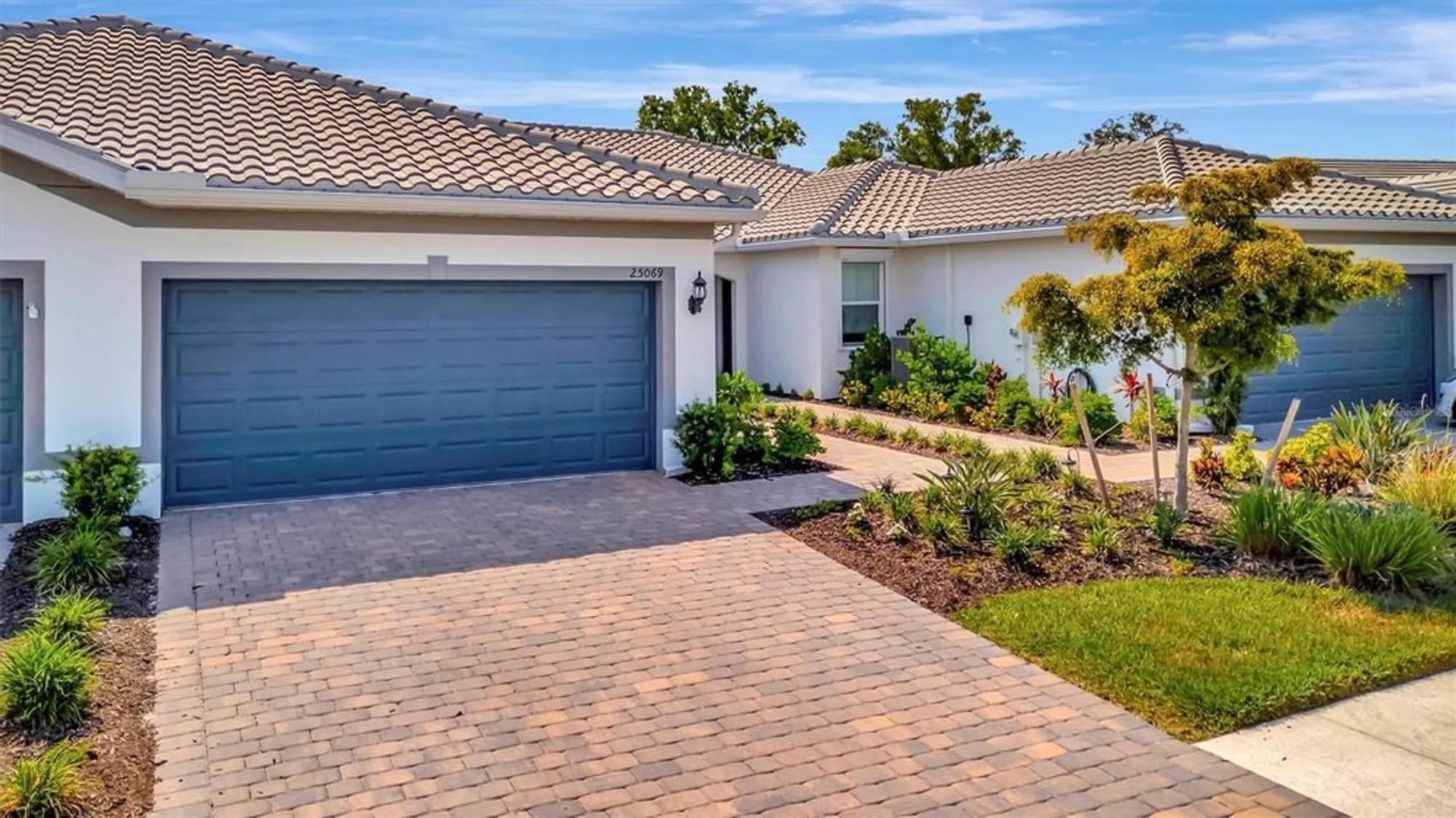 Property Slideshow image 33 of 59 | 25069 pearl lake cir, Englewood, FL, 34223