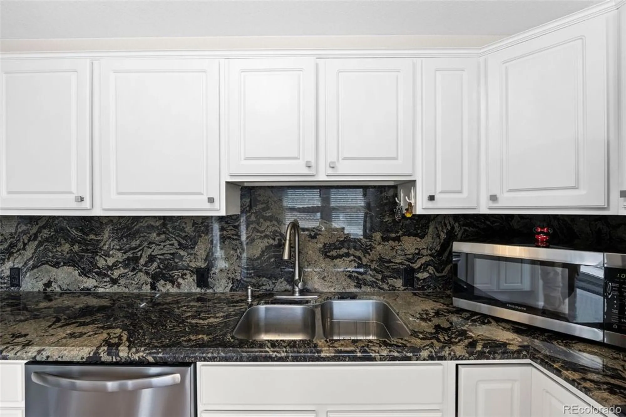 Property Slideshow image 18 of 30 | 2218 s iola st, Aurora, CO, 80014