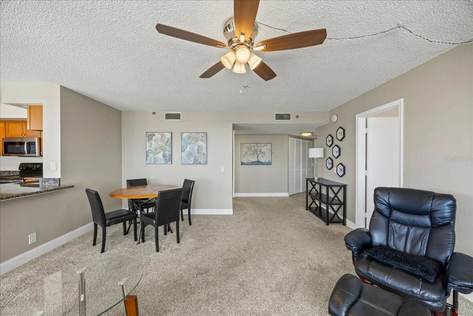 Property Slideshow image 12 of 28 | 6322 palma del mar blvd s apt 604, St Petersburg, FL, 33715