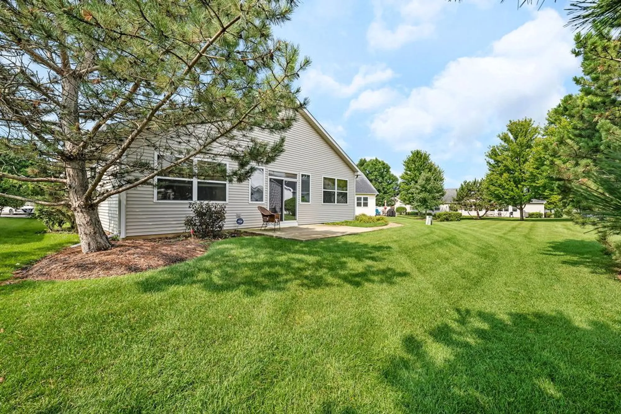 Property Slideshow image 19 of 28 | 746 s mecosta ln, Romeoville, IL, 60446