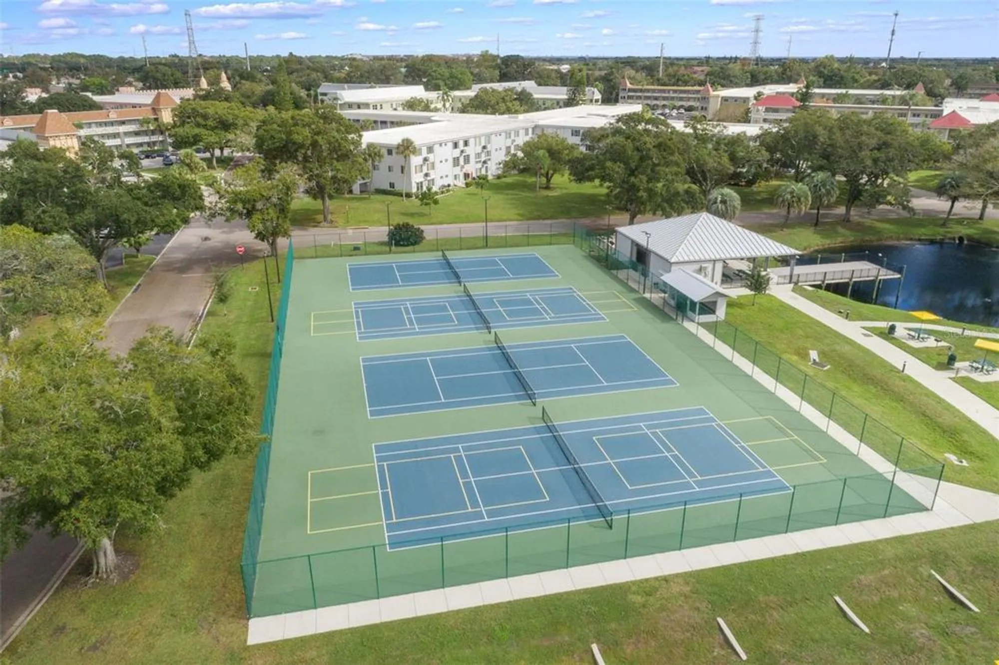 Property Slideshow image 40 of 41 | 2331 finlandia ln apt 53, Clearwater, FL, 33763