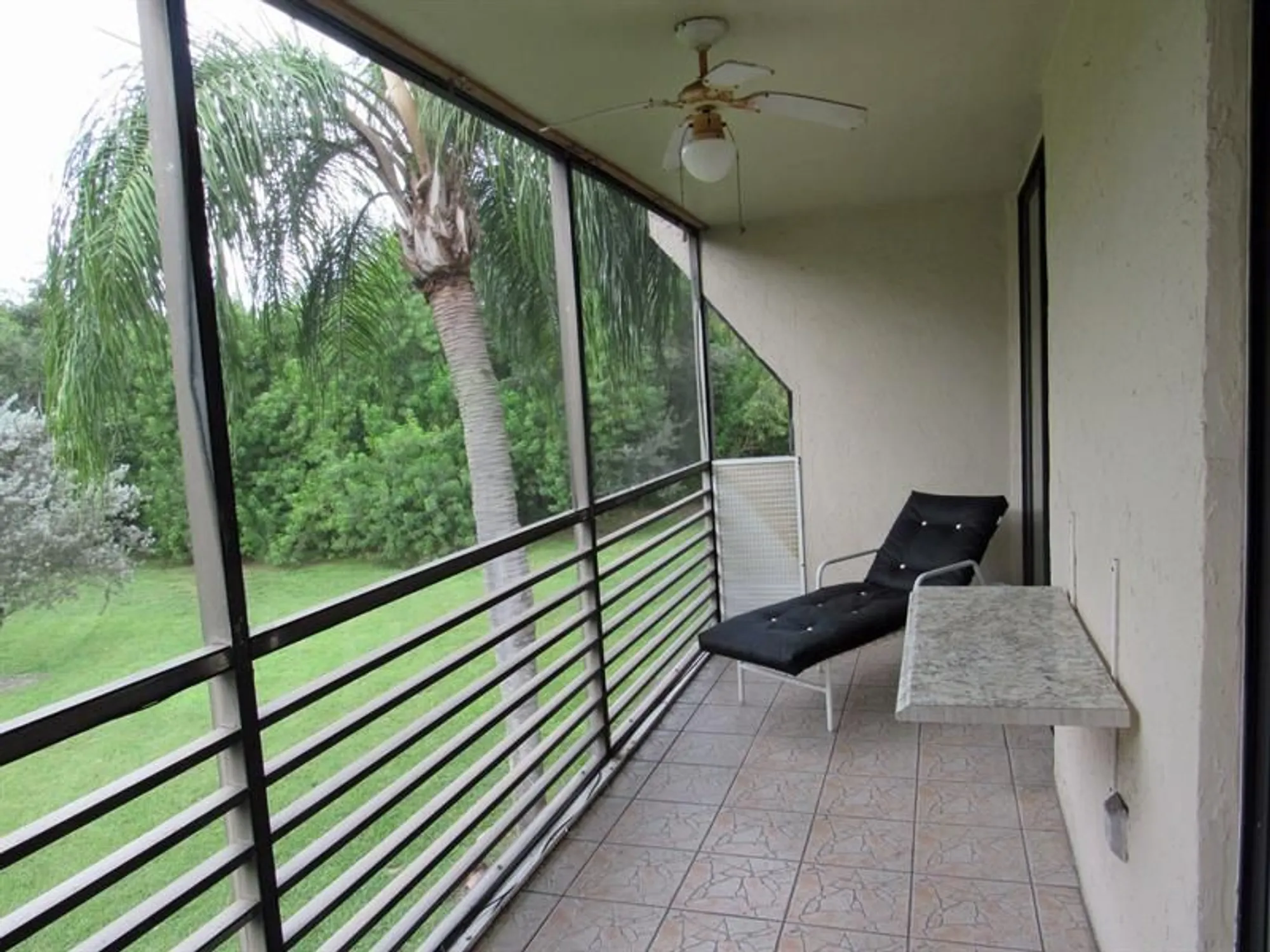 Property Slideshow image 11 of 52 | 6351 n university dr 224, Tamarac, FL, 33321