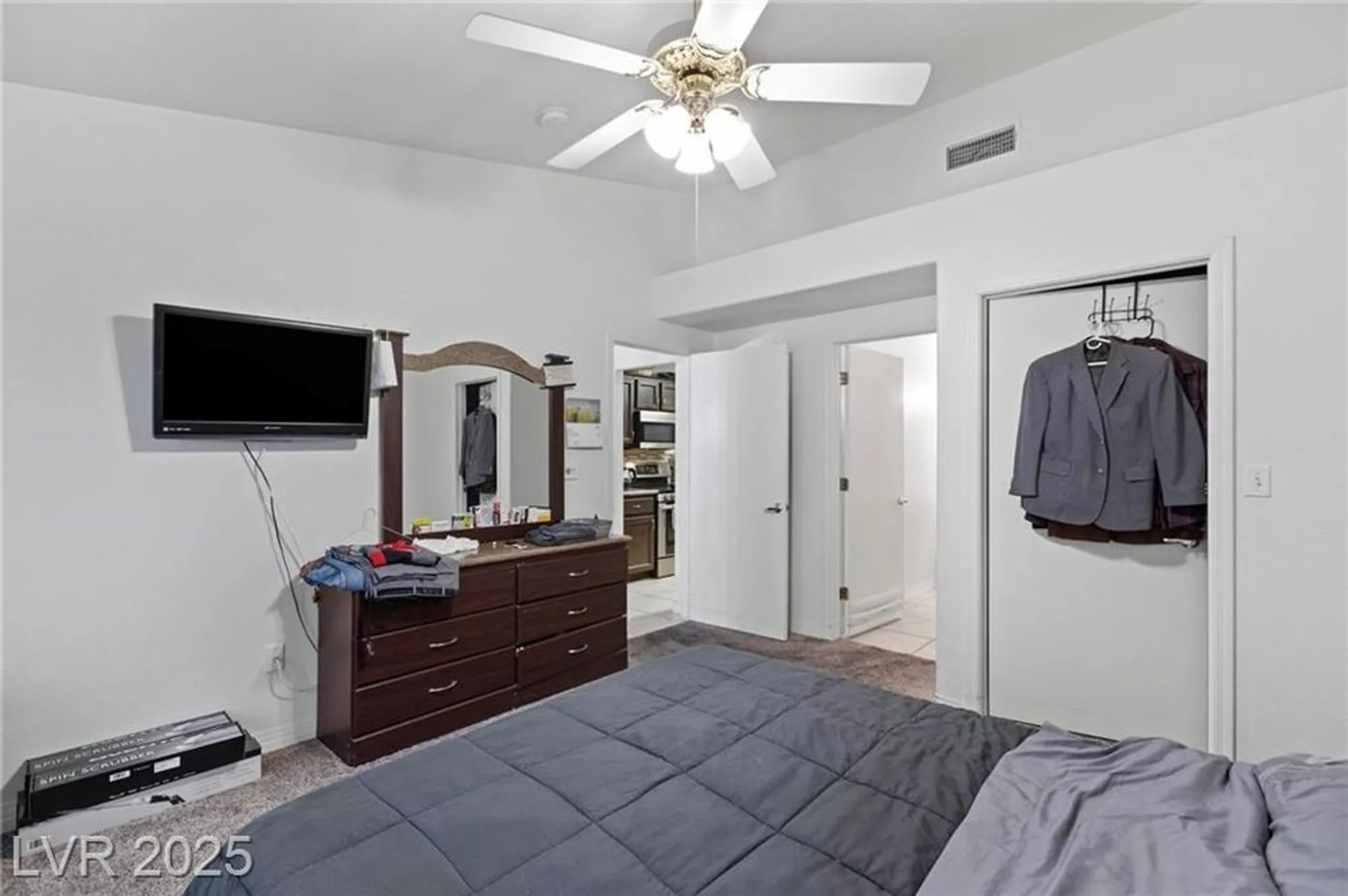 Property Slideshow image 15 of 29 | 2231 hallston st, Las Vegas, NV, 89134