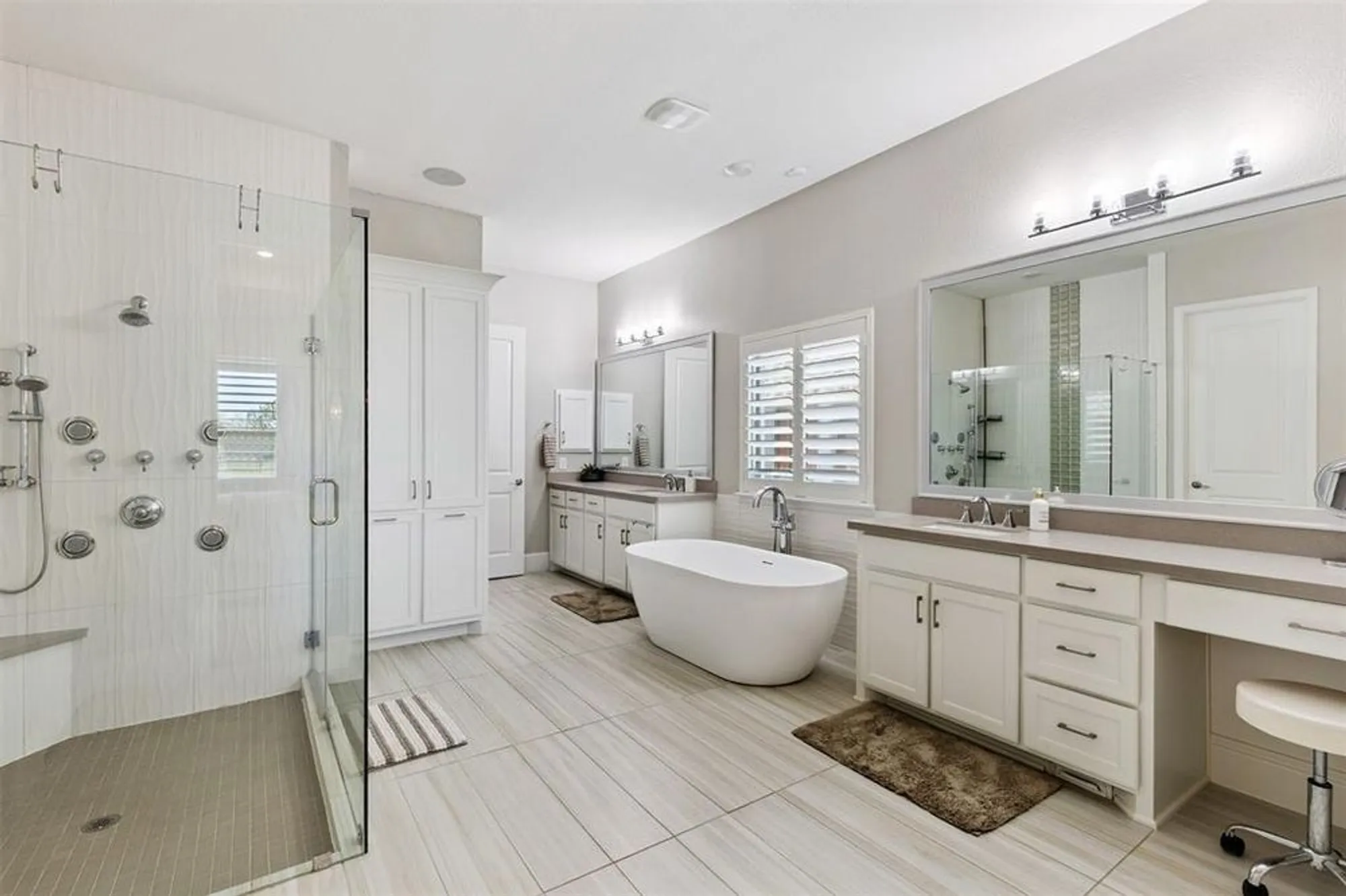 Property Slideshow image 22 of 40 | 7740 castlebridge, The Colony, TX, 75056