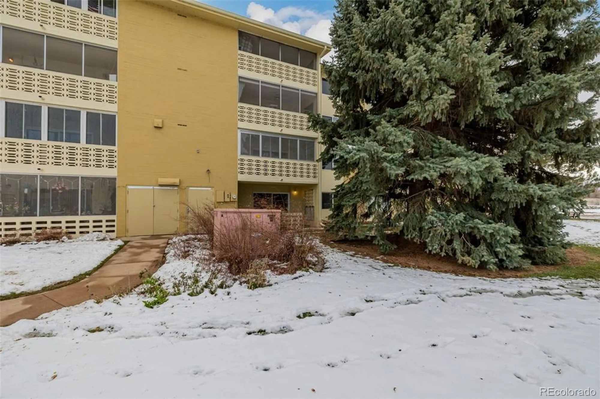 Property Slideshow image 23 of 50 | 9340 e center ave apt 8a, Denver, CO, 80247