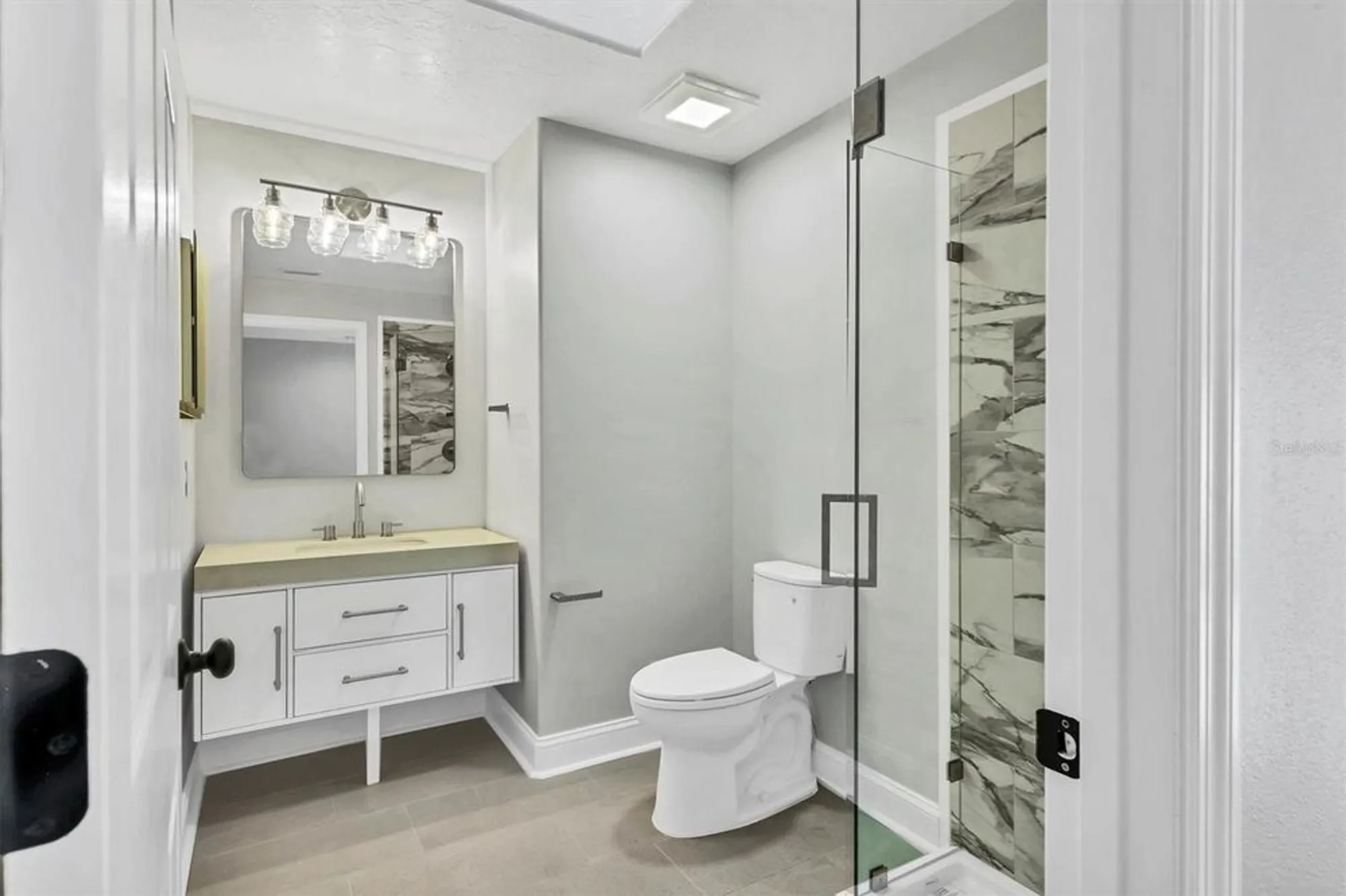 Property Slideshow image 38 of 71 | 1703 starling dr # 1703, Sarasota, FL, 34231