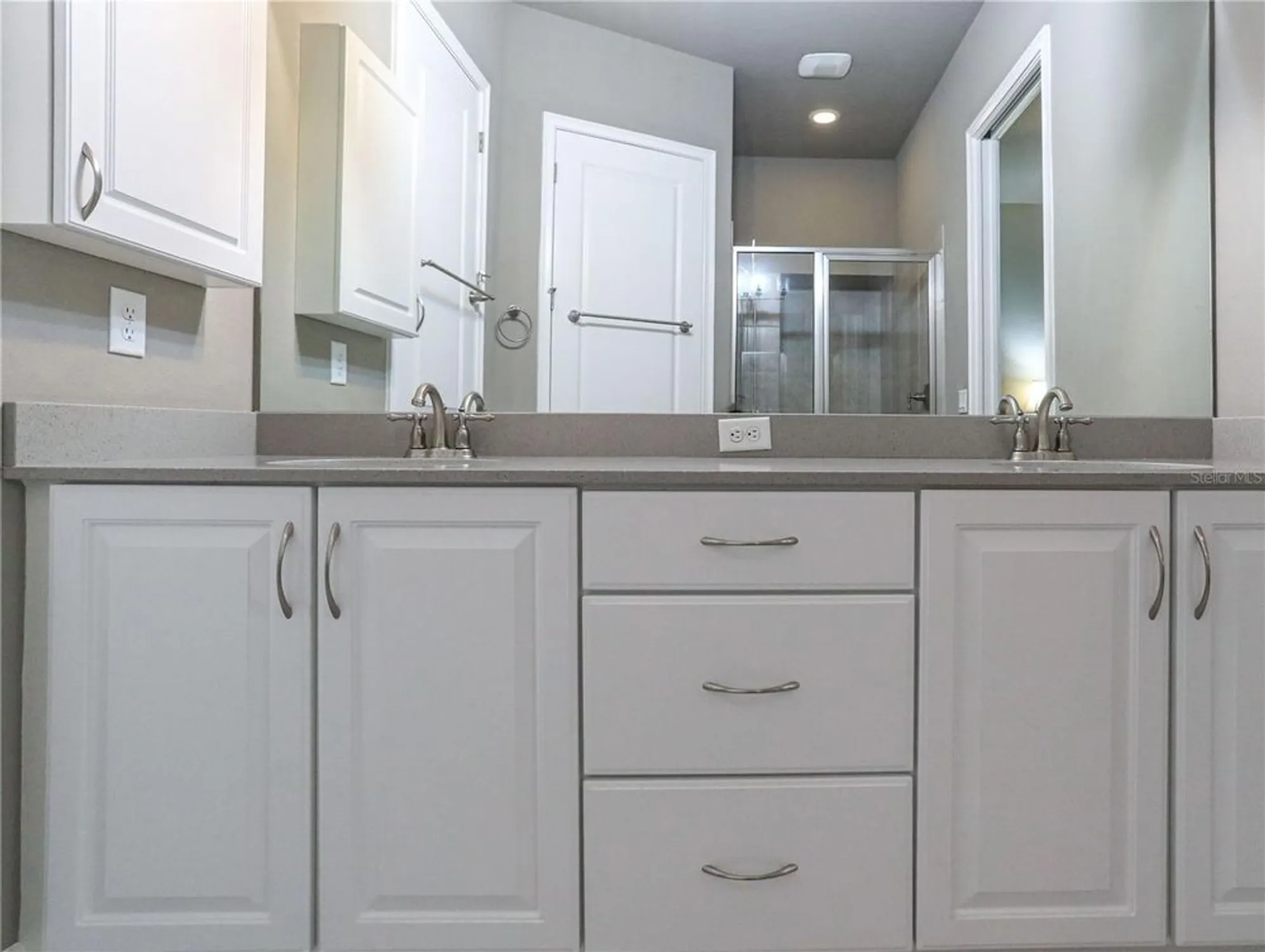 Property Slideshow image 33 of 92 | 875 pinewood dr, Ormond Beach, FL, 32174