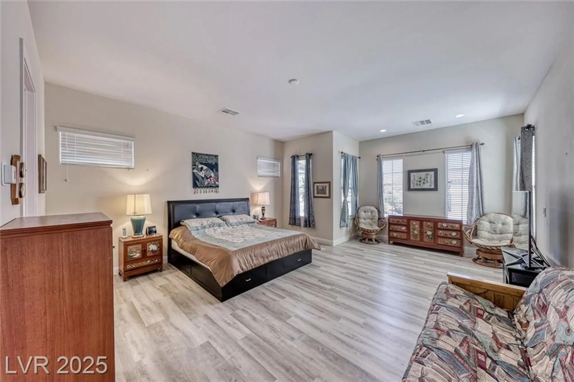 Property Slideshow image 34 of 68 | 2357 wisconsin dells dr, Henderson, NV, 89044