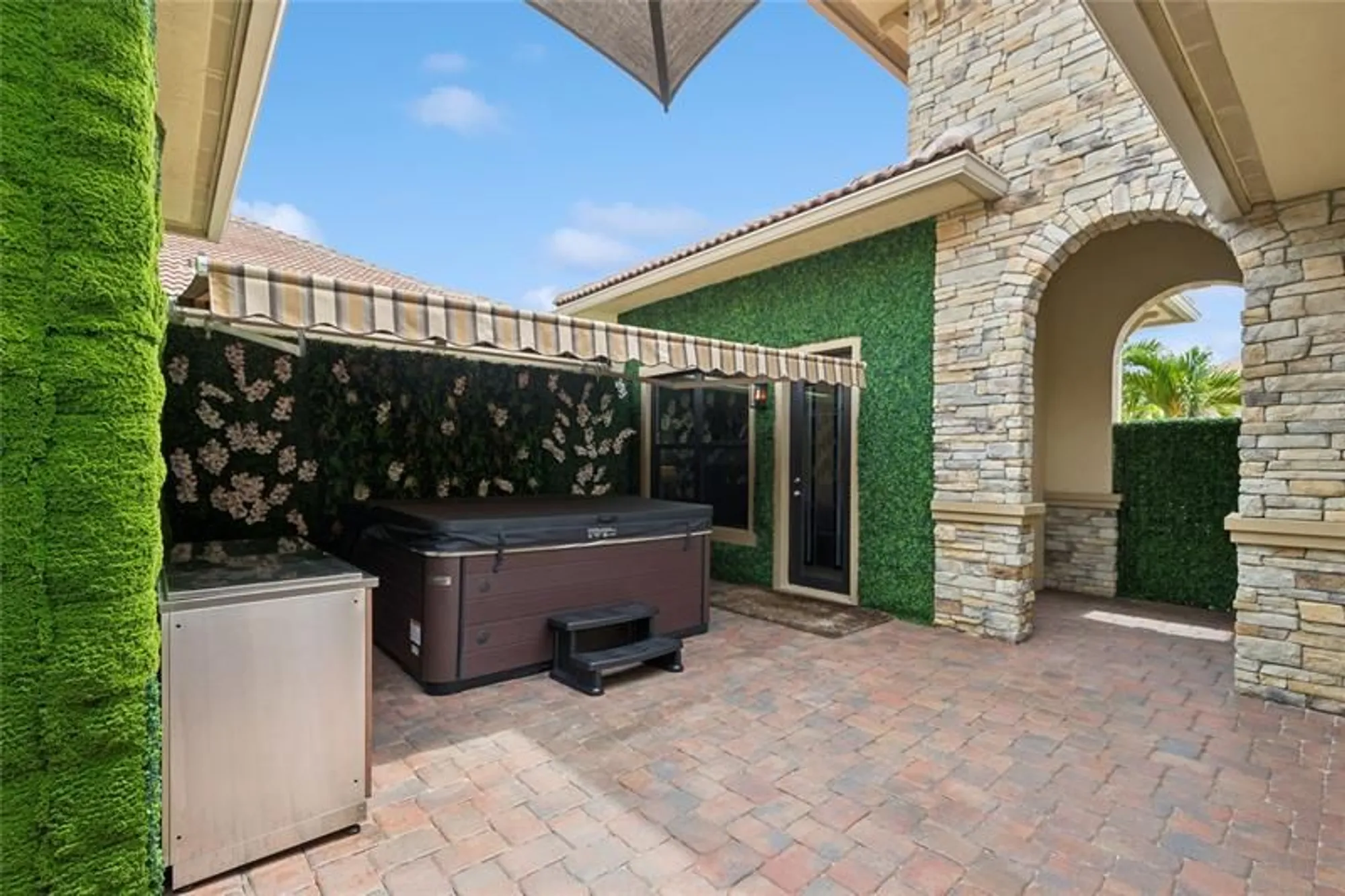 Property Slideshow image 15 of 40 | 9265 porto way, Parkland, FL, 33076