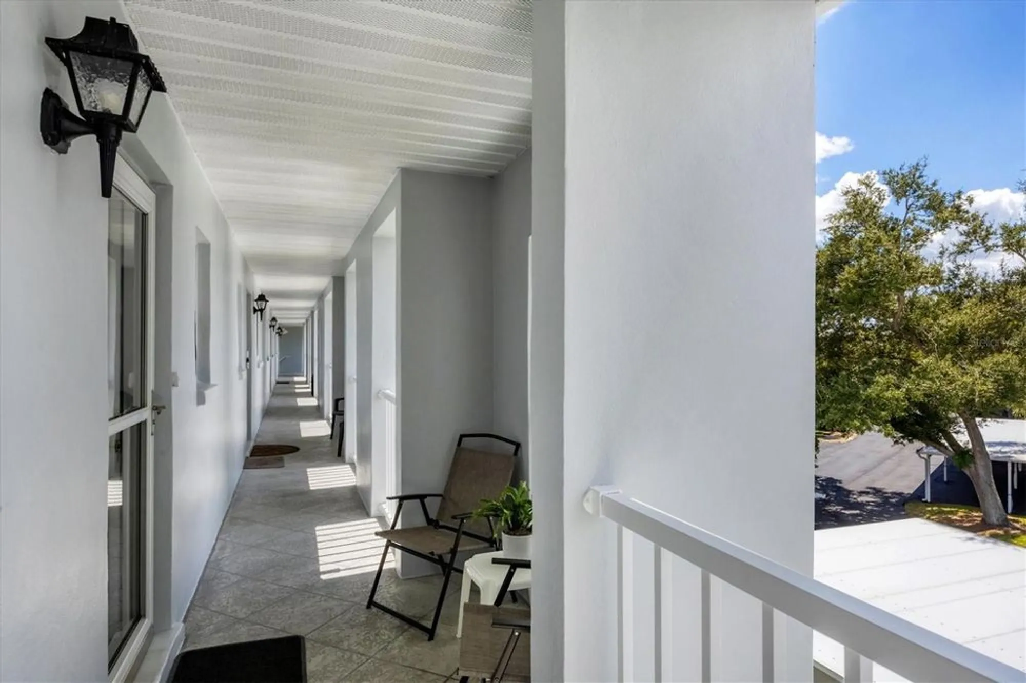 Property Slideshow image 4 of 49 | 404 cerromar cir 308, Venice, FL, 34293