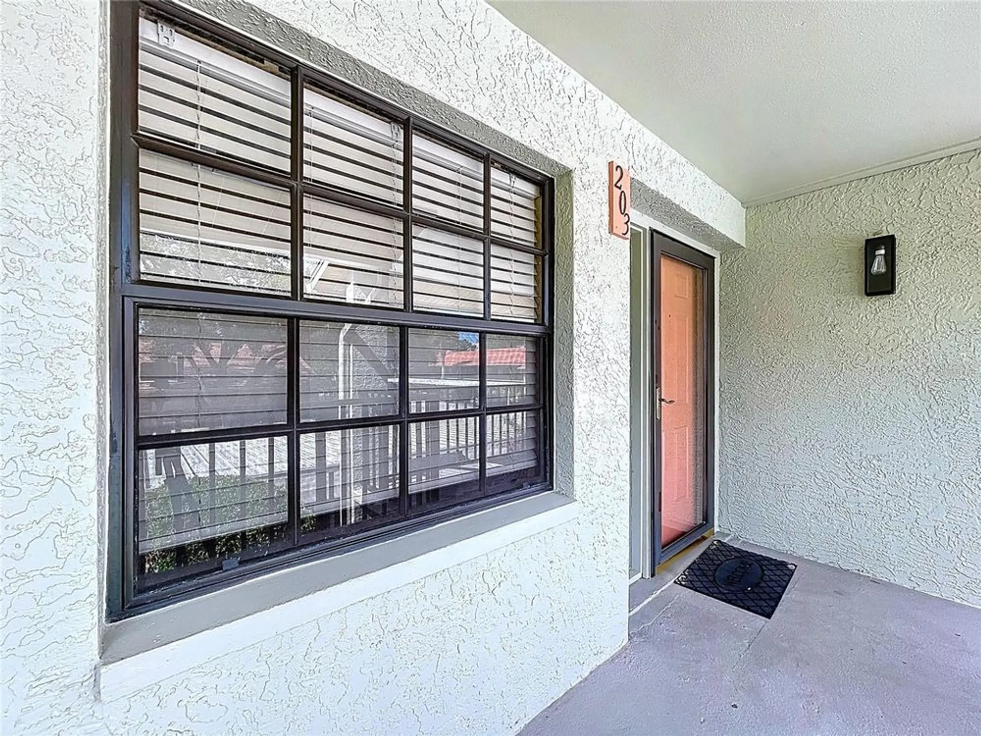 Property Slideshow image 8 of 59 | 2020 lakeview dr apt 203, Clearwater, FL, 33763
