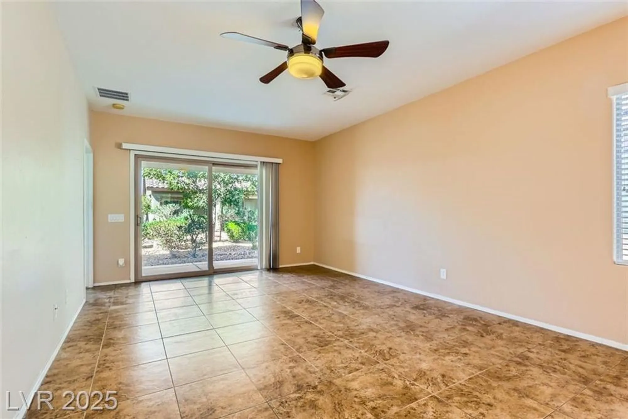 Property Slideshow image 12 of 53 | 6128 isola peak ave, Las Vegas, NV, 89122