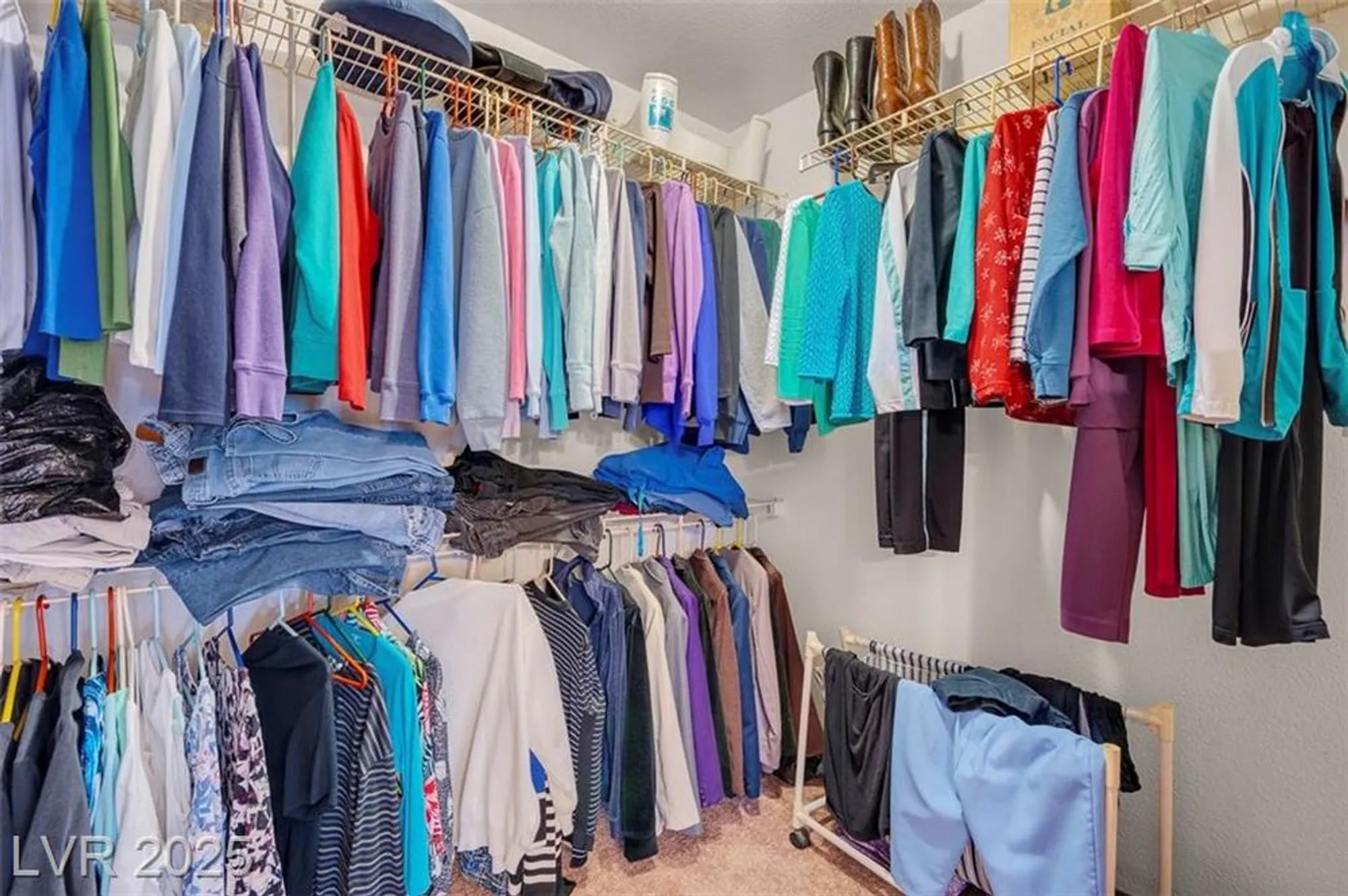 Property Slideshow image 29 of 46 | 5204 rim view ln, Las Vegas, NV, 89130