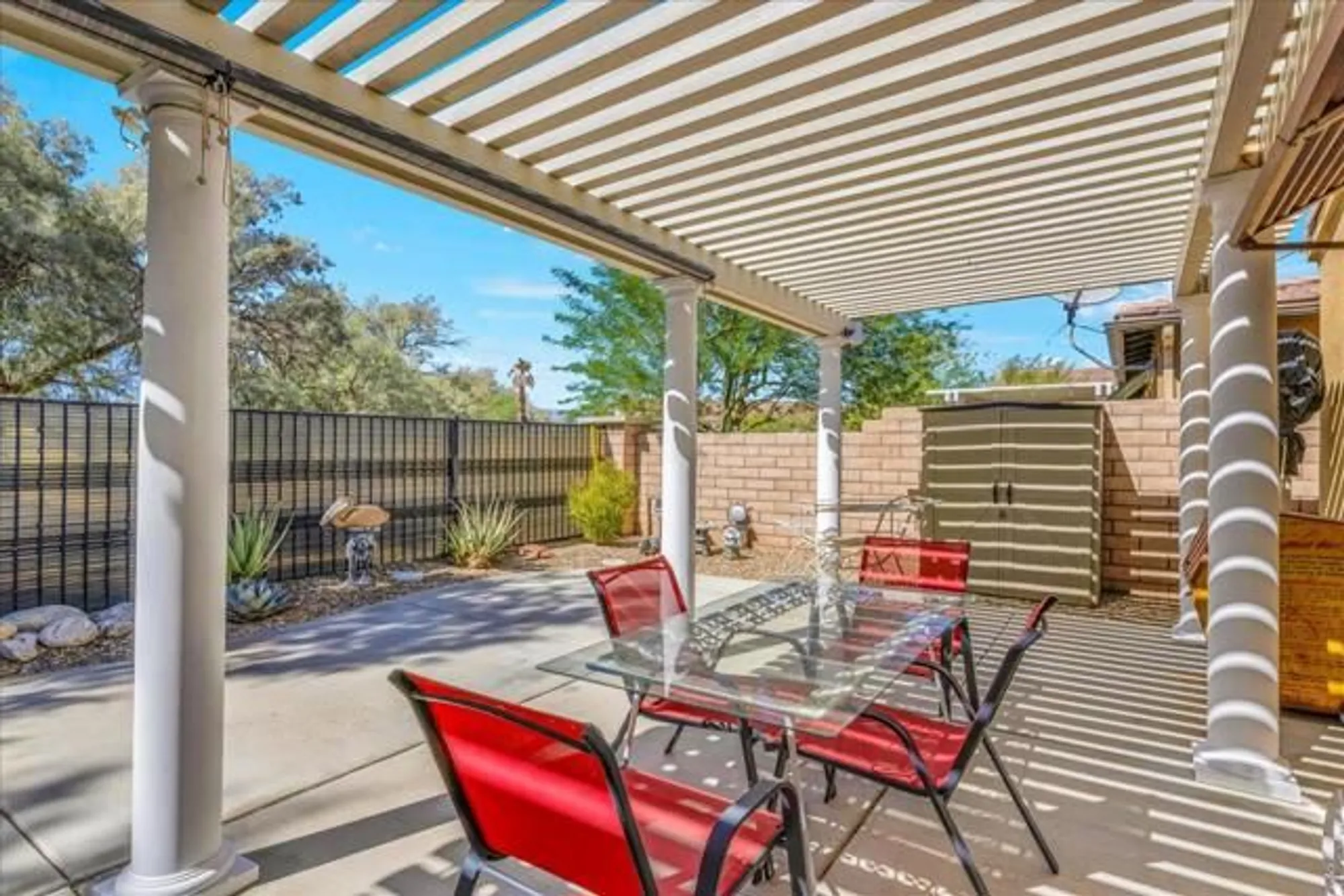 Property Slideshow image 27 of 56 | 2579 savanna way, Palm Springs, CA, 92262