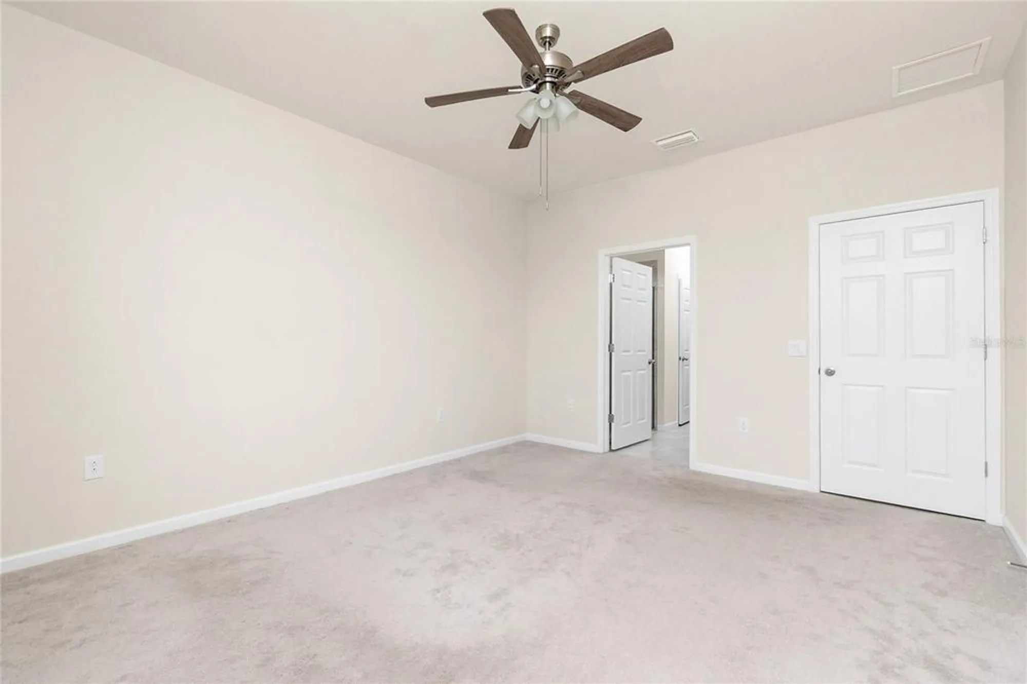 Property Slideshow image 27 of 66 | 1530 hyssop loop, North Port, FL, 34289