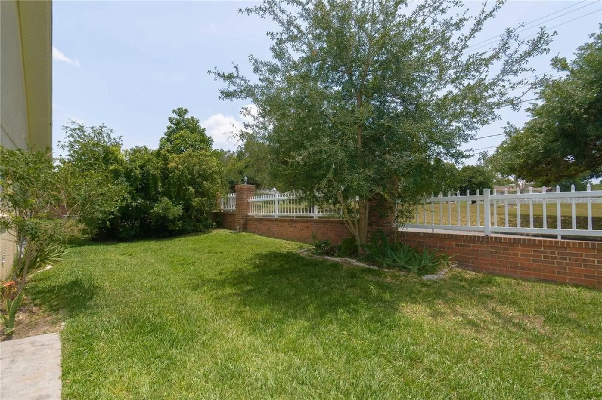 Property Slideshow image 20 of 23 | 6118 silver lakes dr, Lakeland, FL, 33810