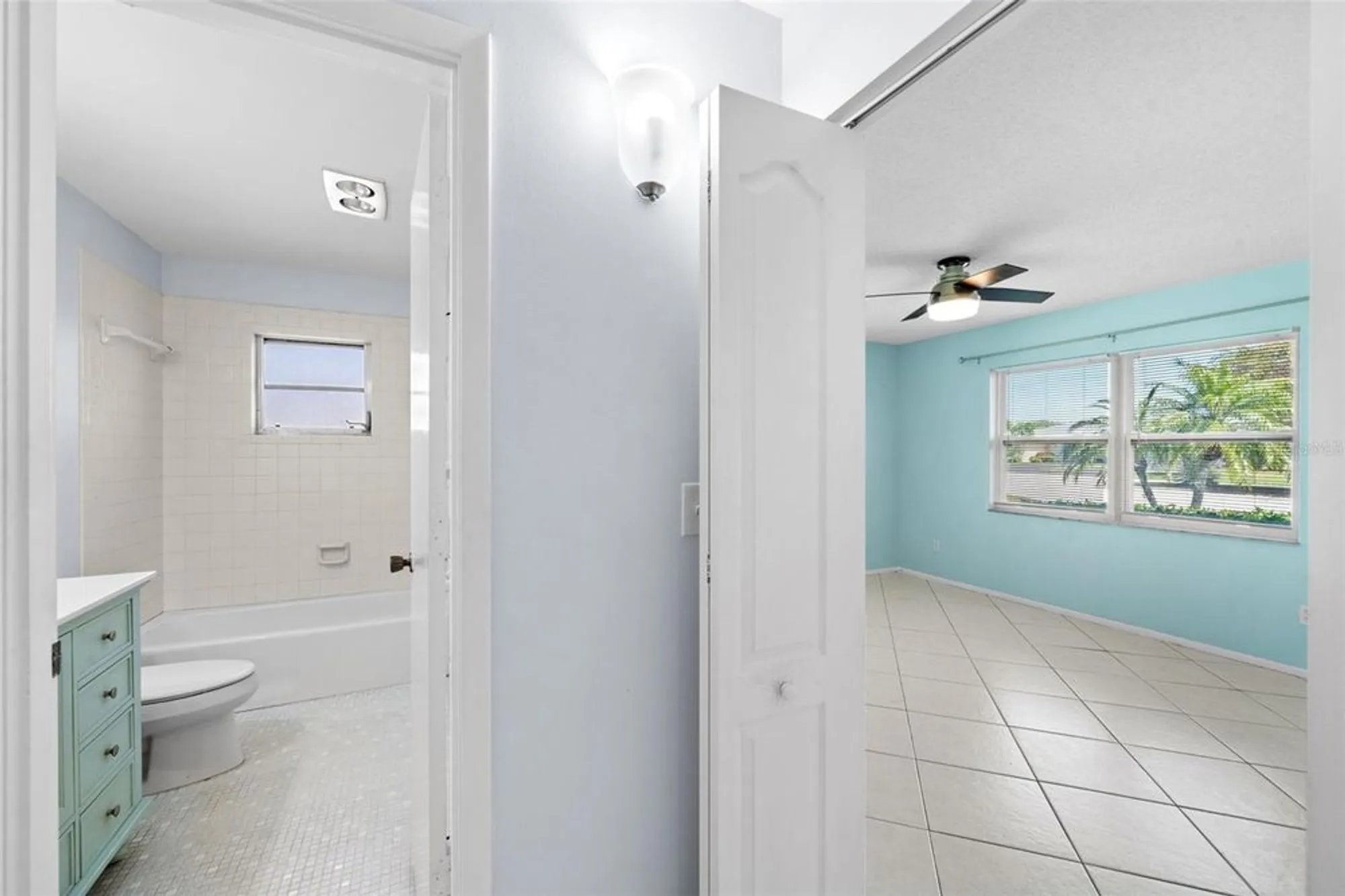 Property Slideshow image 36 of 70 | 7082 w country club dr n # 7082, Sarasota, FL, 34243