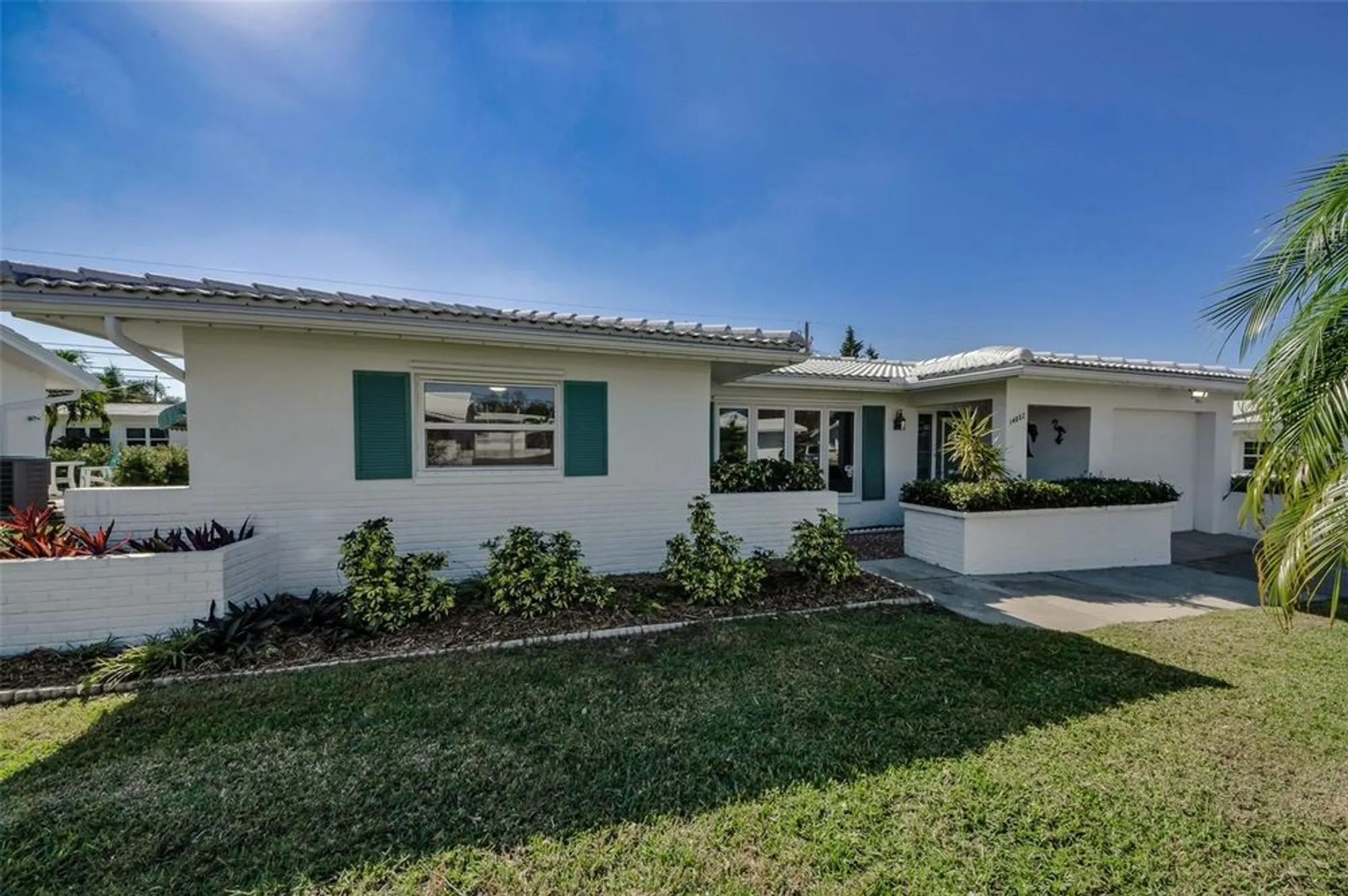 Property Slideshow image 2 of 66 | 14052 89th ave, Seminole, FL, 33776