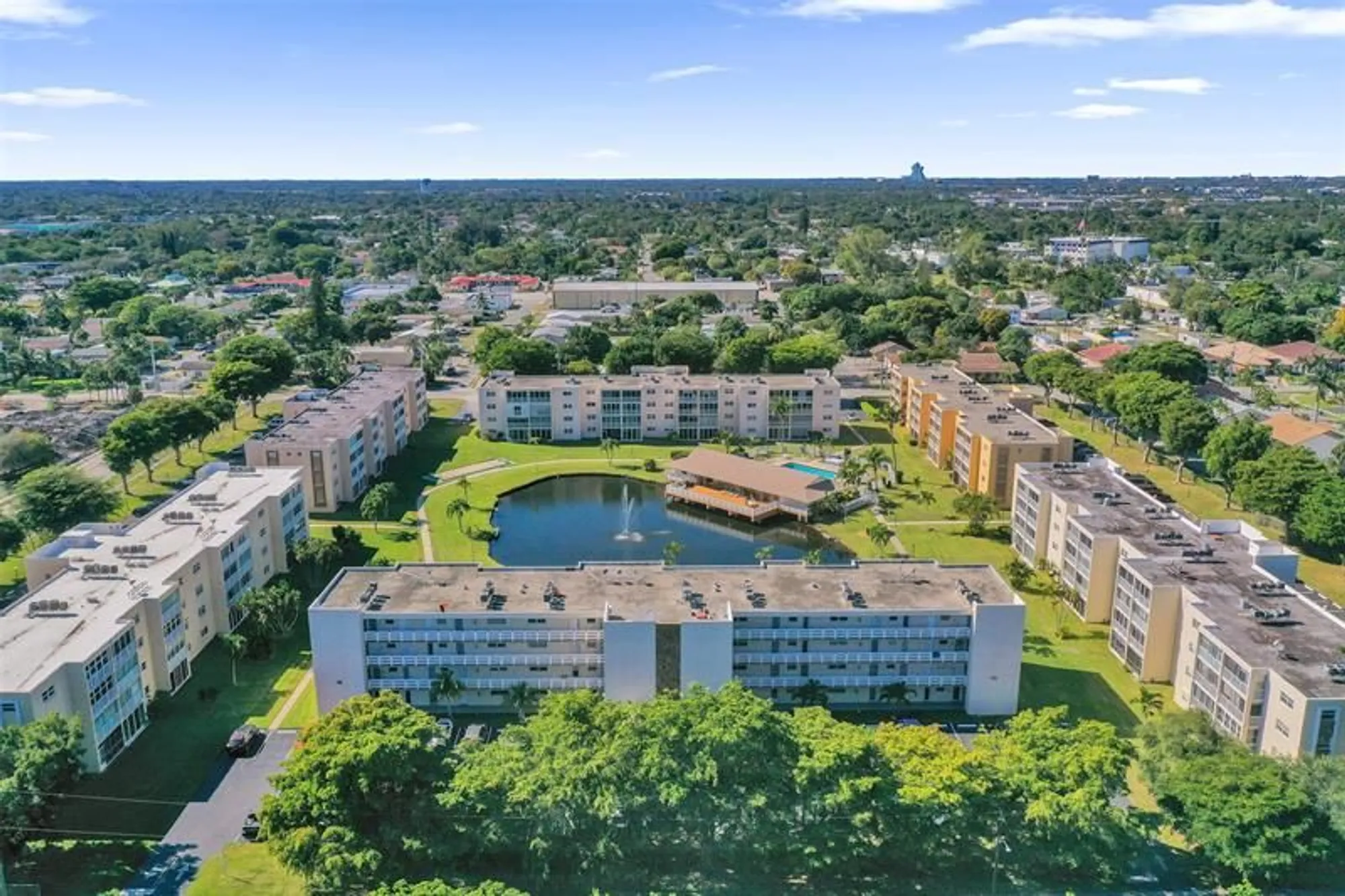 Property Slideshow image 14 of 24 | 1024 se 3rd ave apt 207, Dania Beach, FL, 33004