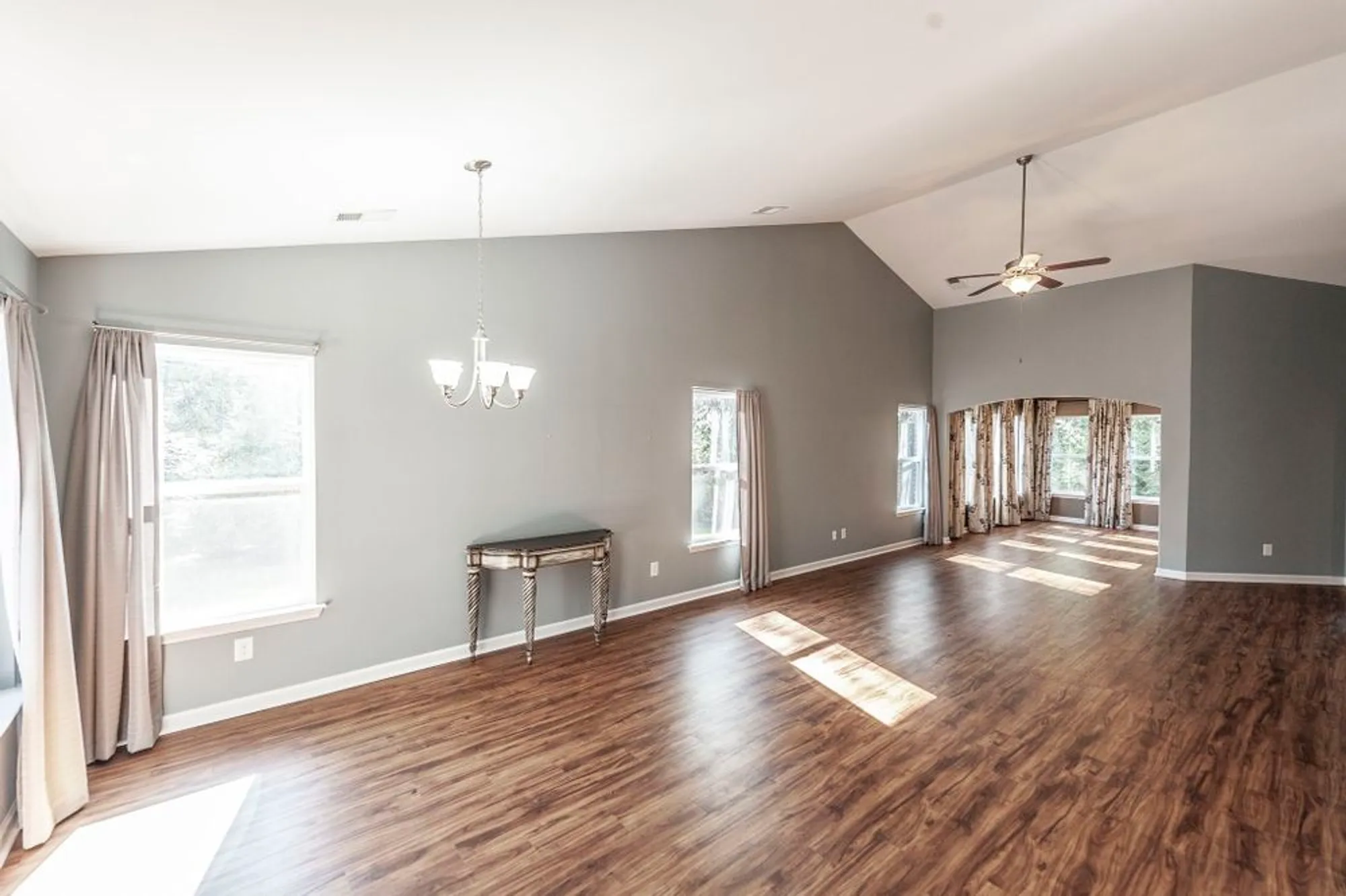 Property Slideshow image 10 of 35 | 395 devon chase hl unit 3001, Gallatin, TN, 37066