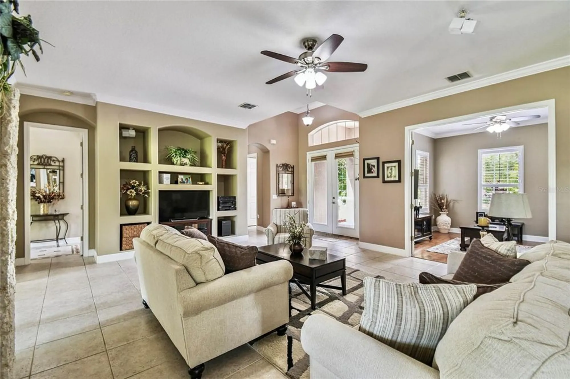 Property Slideshow image 9 of 56 | 542 viterra ct, Kissimmee, FL, 34759