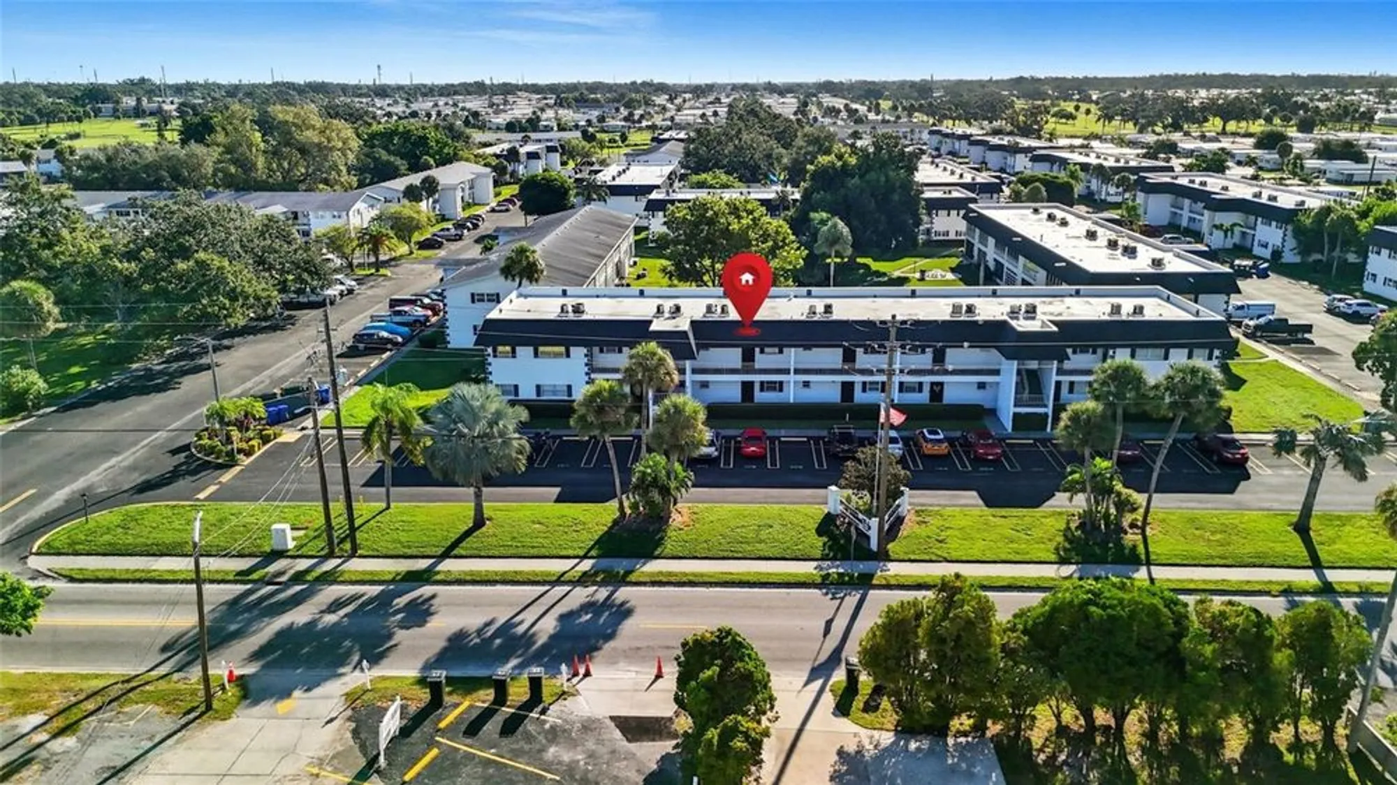 Property Slideshow image 4 of 25 | 4705 5th st w apt 302, Bradenton, FL, 34207