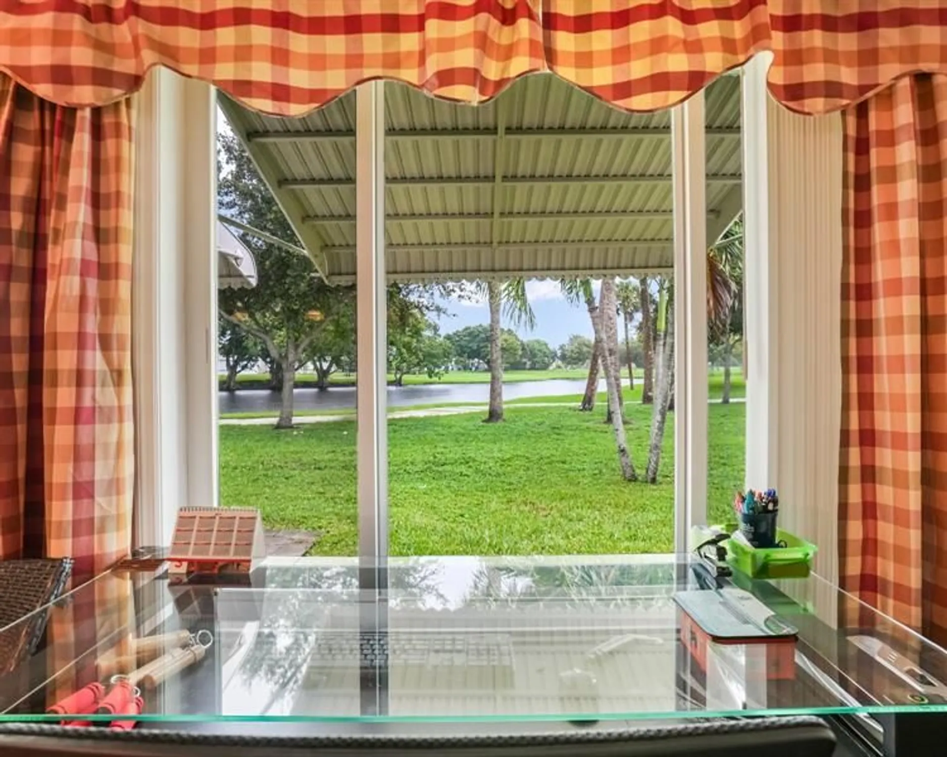 Property Slideshow image 35 of 42 | 4513 nw 43rd ter, Tamarac, FL, 33319