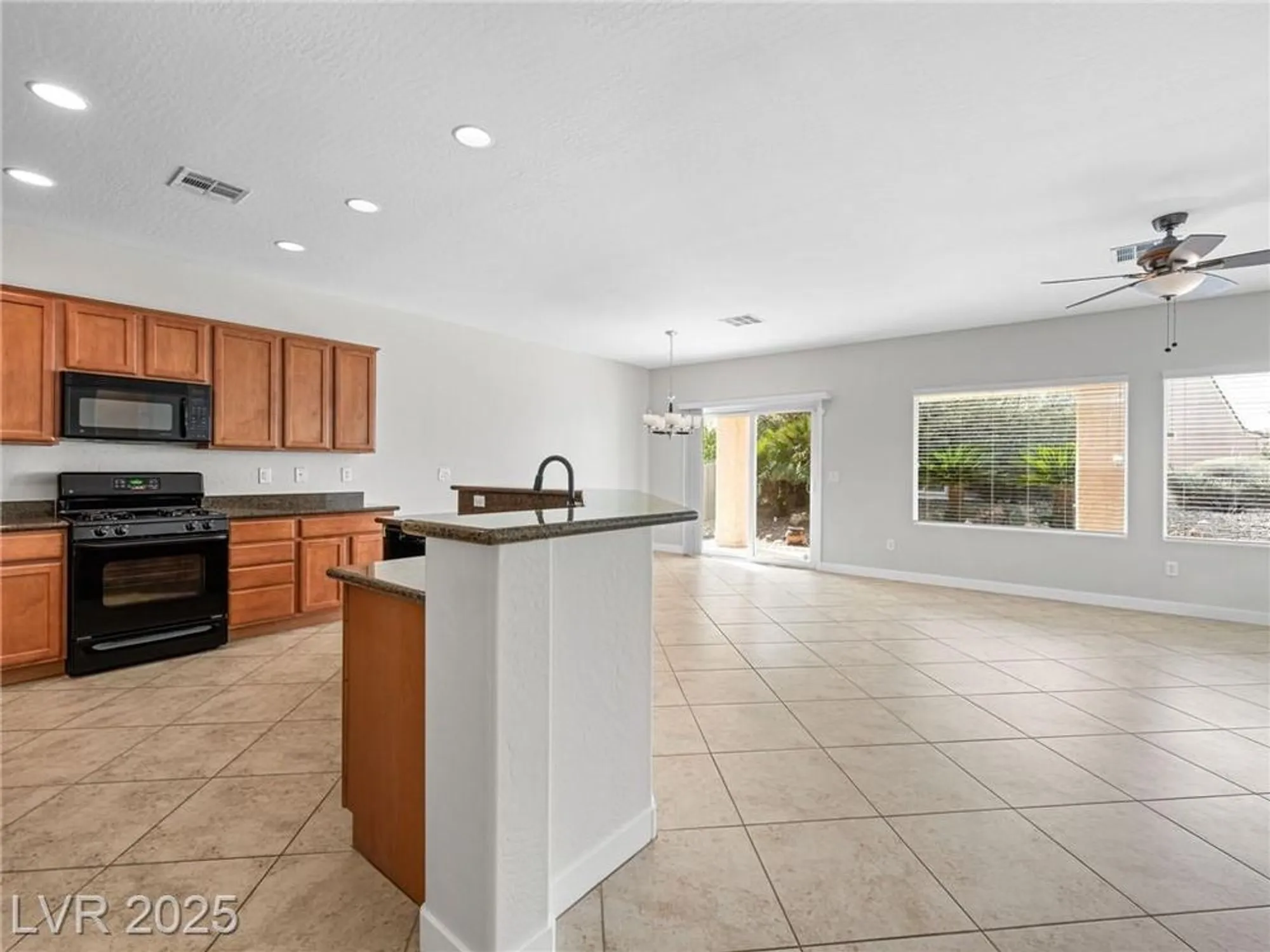 Property Slideshow image 4 of 32 | 7757 coast jay st, North Las Vegas, NV, 89084