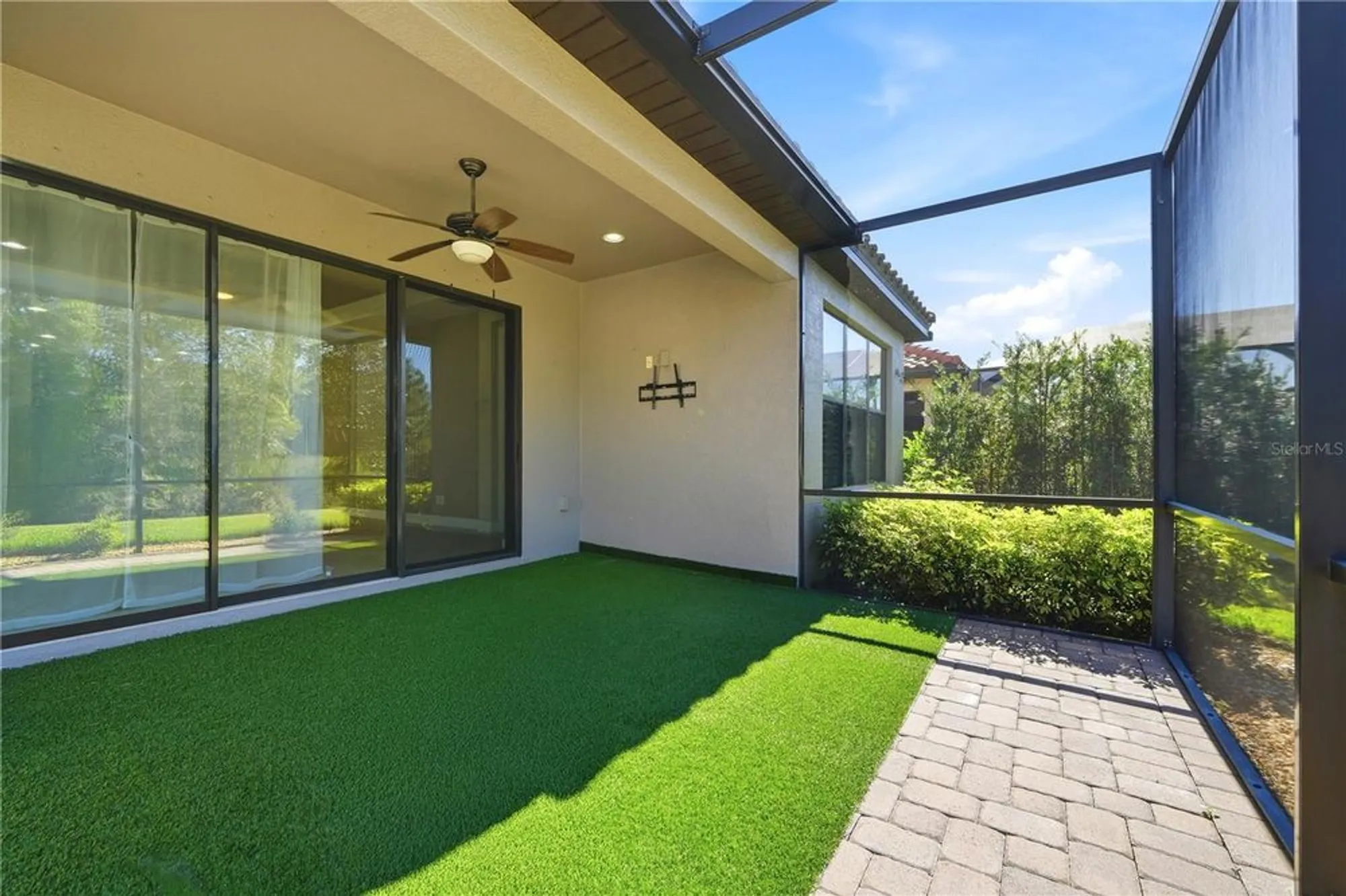 Property Slideshow image 35 of 70 | 20112 sorano hill pl, Tampa, FL, 33647