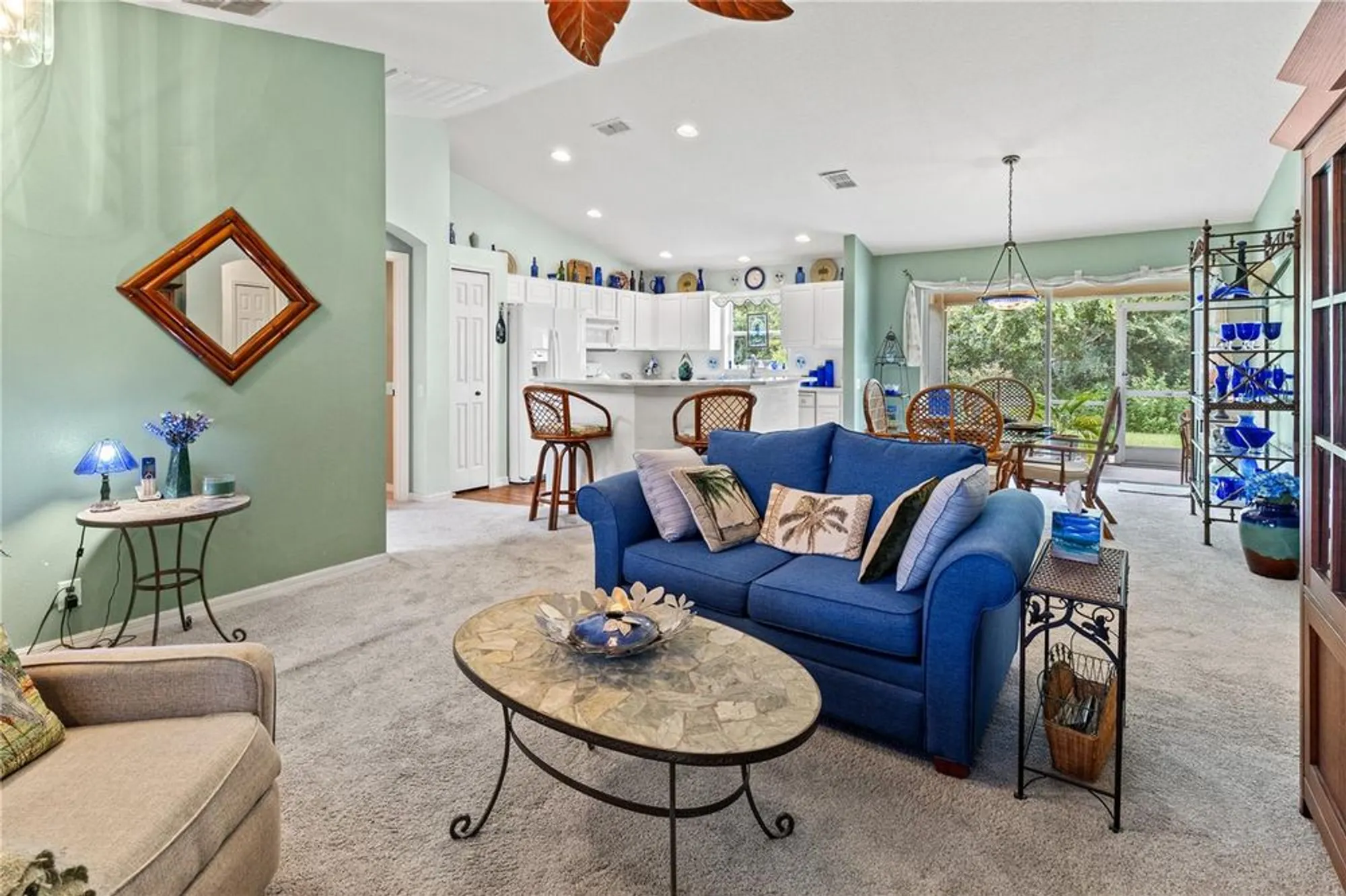 Property Slideshow image 6 of 40 | 3102 bellflower way, Lakeland, FL, 33811