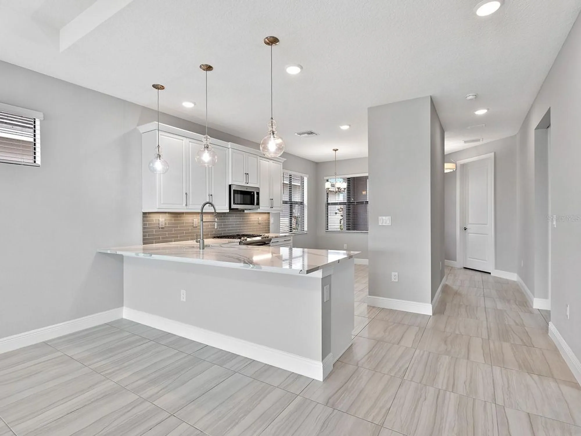 Property Slideshow image 11 of 57 | 4927 carova way, Bradenton, FL, 34211