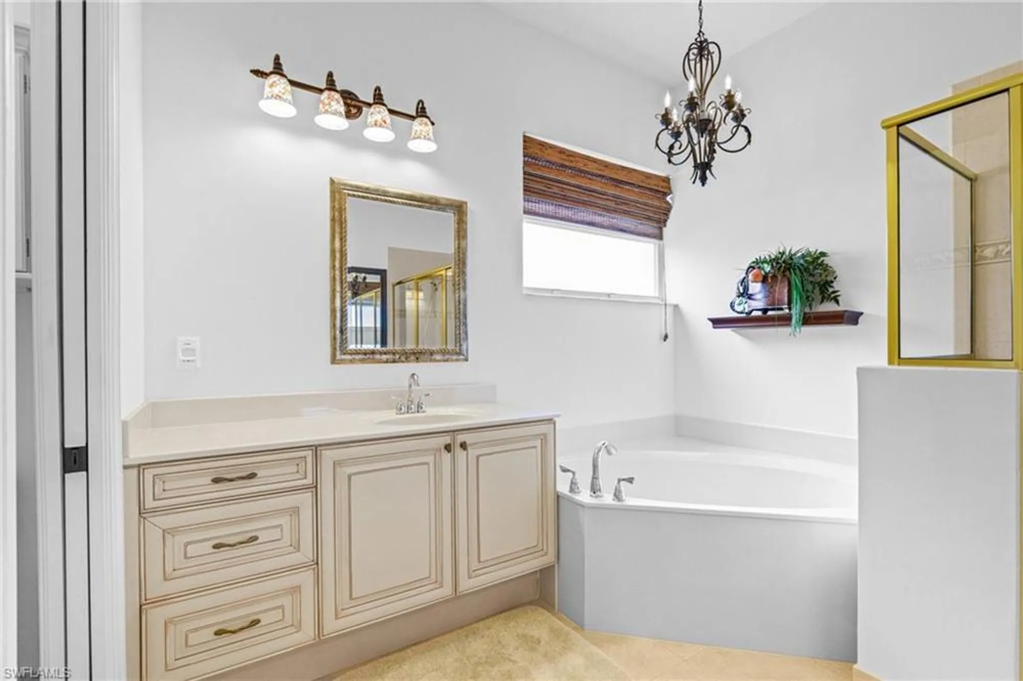 Property Slideshow image 19 of 48 | 9410 sun river way, Estero, FL, 33928