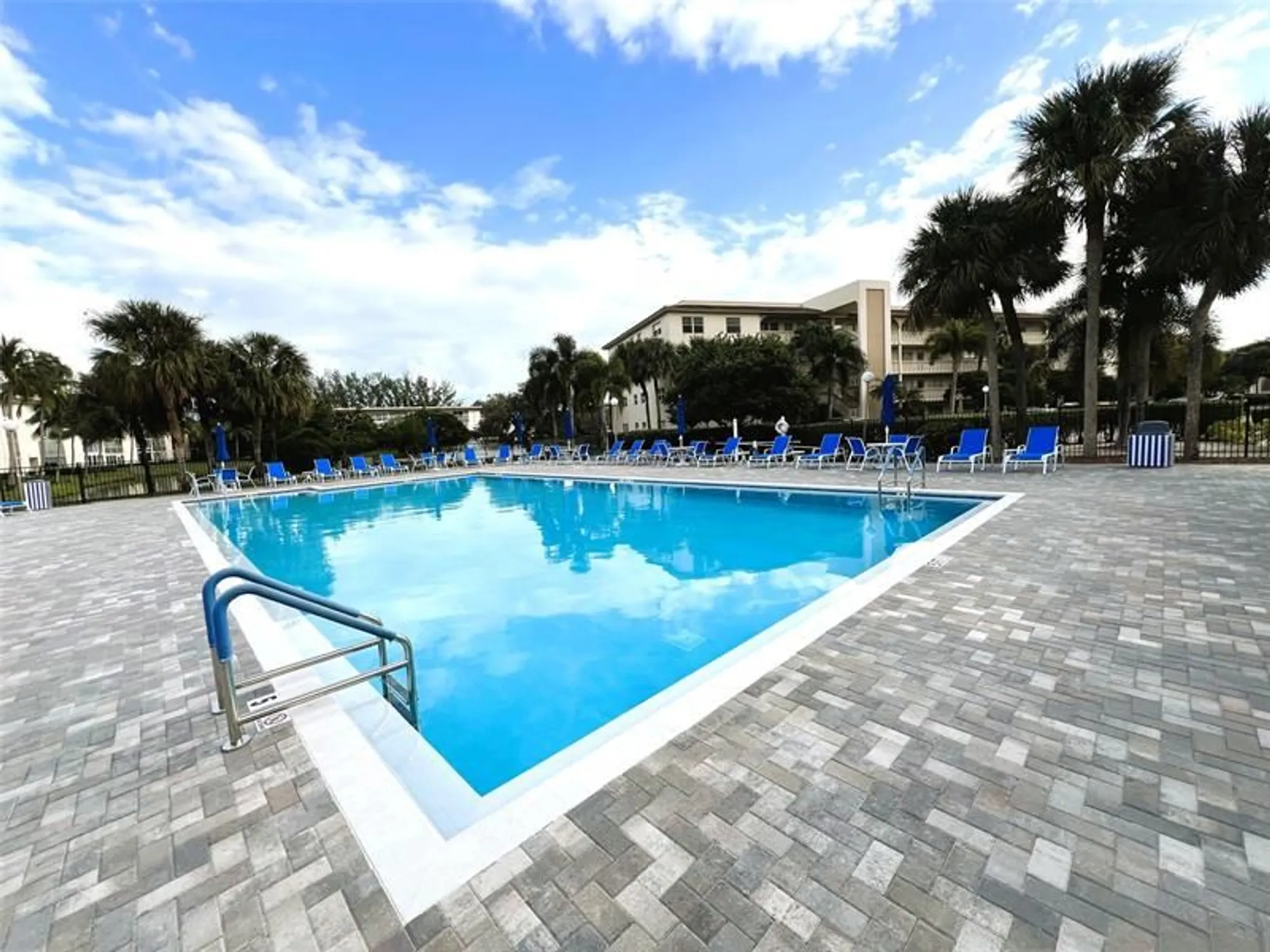 Property Slideshow image 24 of 32 | 1902 bermuda cir h2, Coconut Creek, FL, 33066