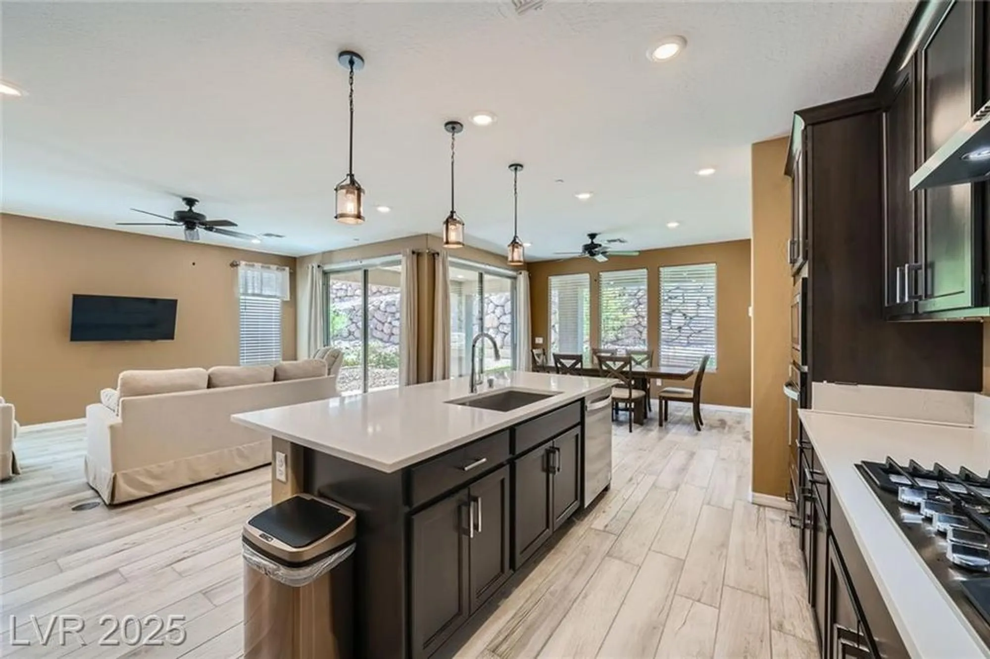 Property Slideshow image 11 of 36 | 243 sun glaze ave, Henderson, NV, 89011