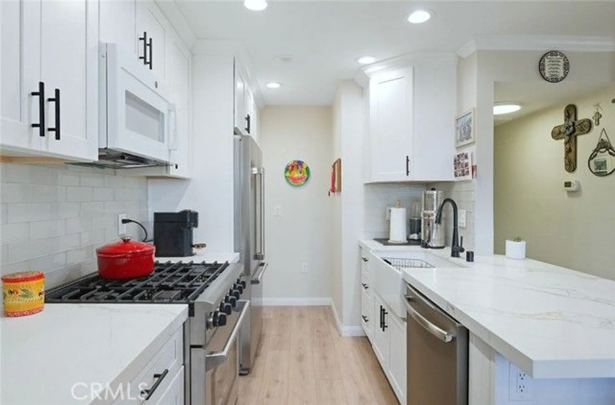 Property Slideshow image 4 of 40 | 18272 parkview ln 101, Huntington Beach, CA, 92648