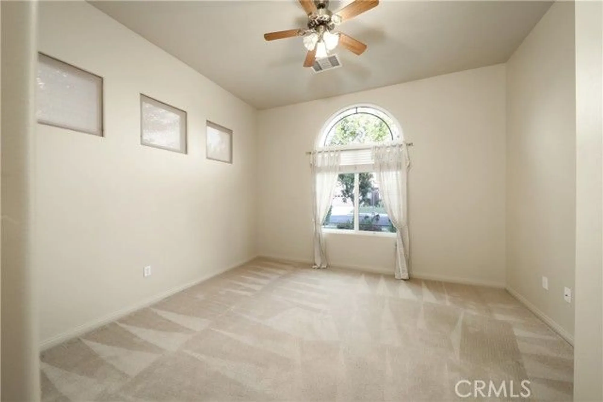 Property Slideshow image 21 of 34 | 10014 brigadoon rose st, Bakersfield, CA, 93311