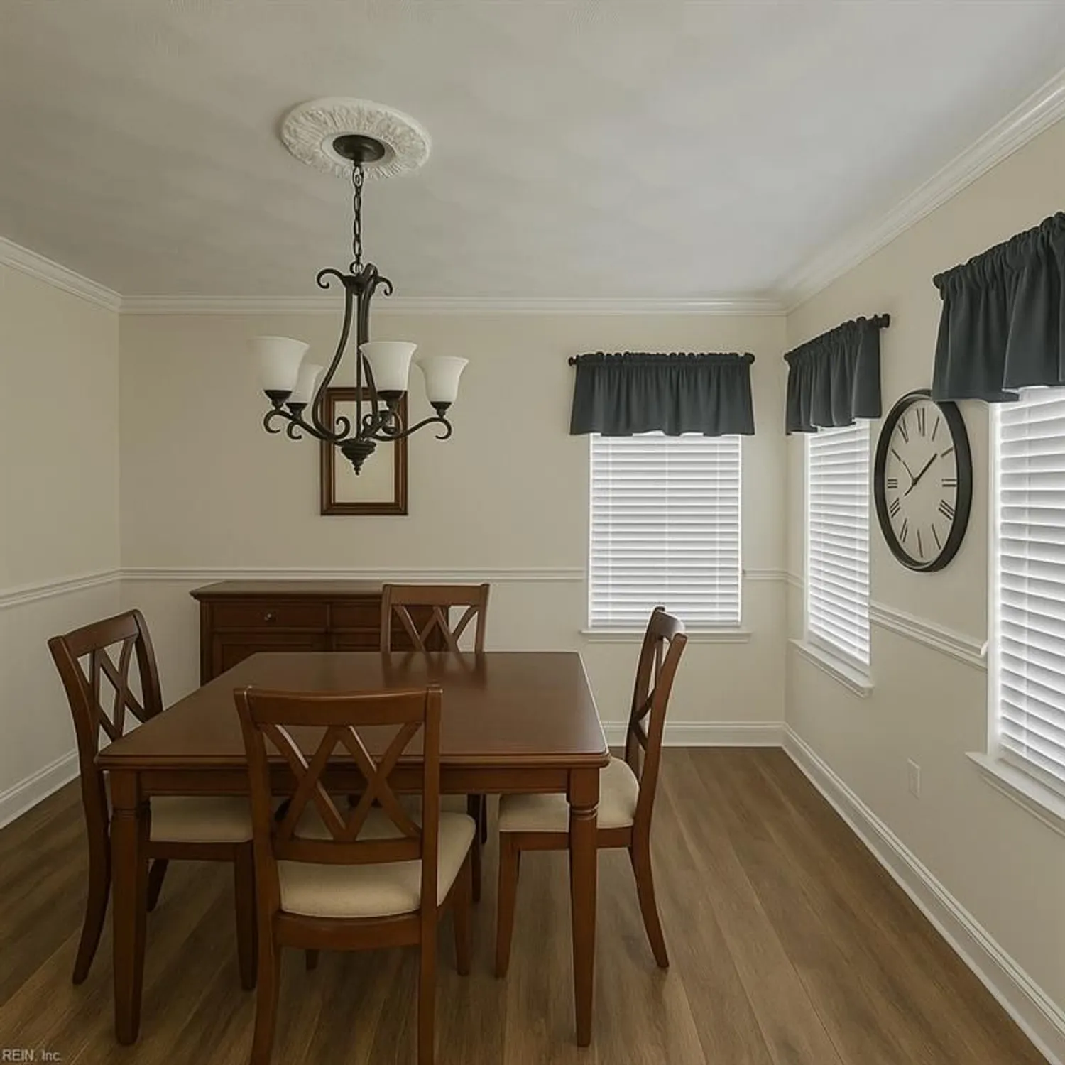 Property Slideshow image 5 of 14 | 817 nicholson ct, Chesapeake, VA, 23320